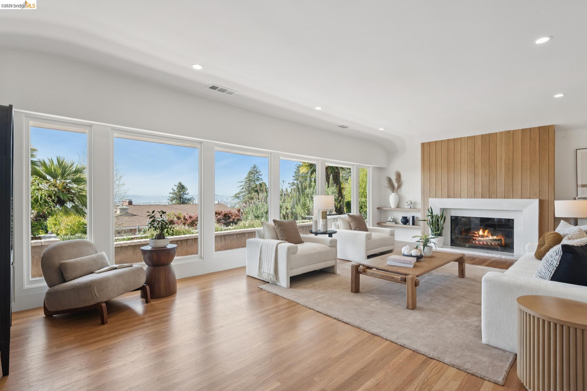 246 Pershing Dr