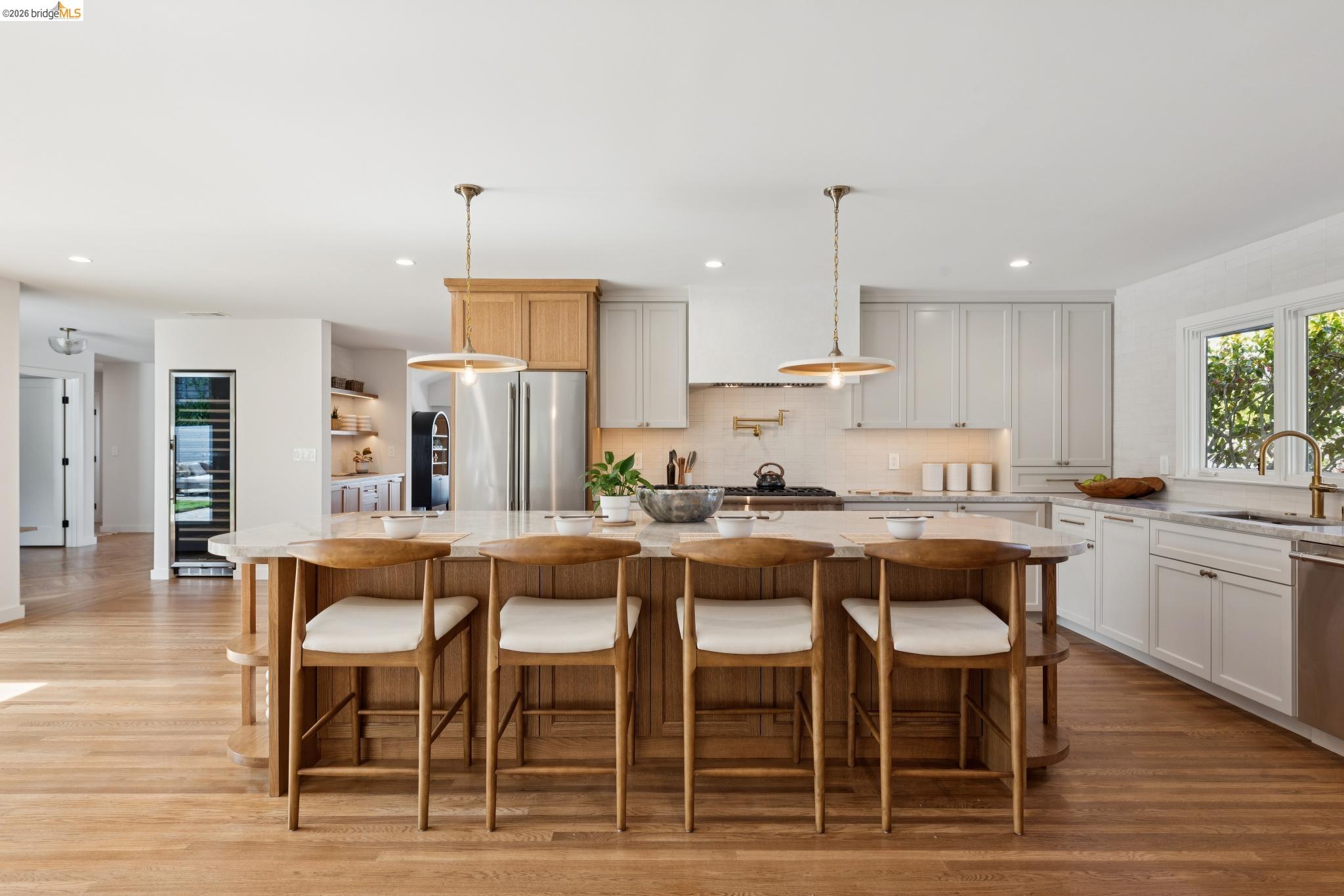 246 Pershing Dr