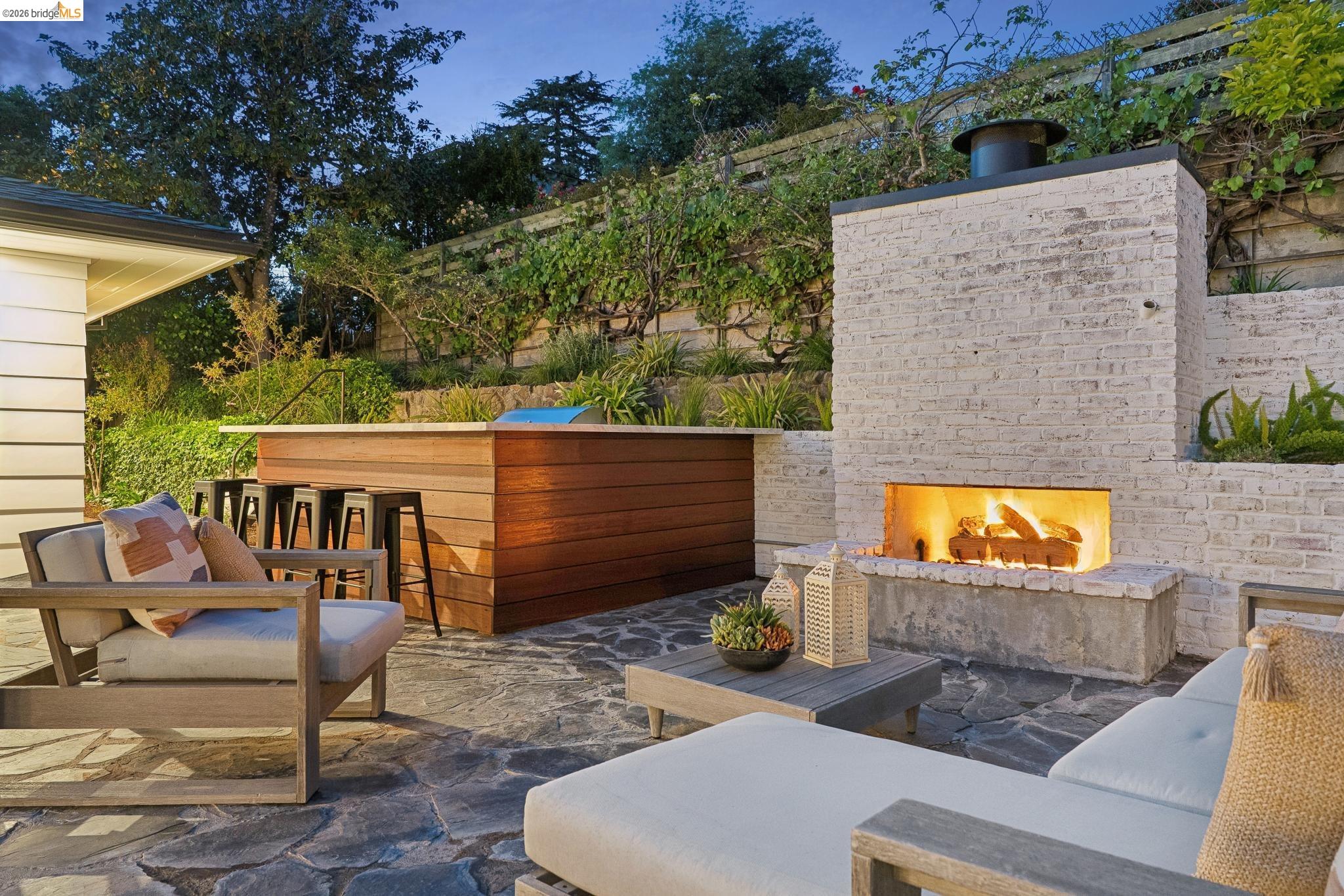 246 Pershing Dr