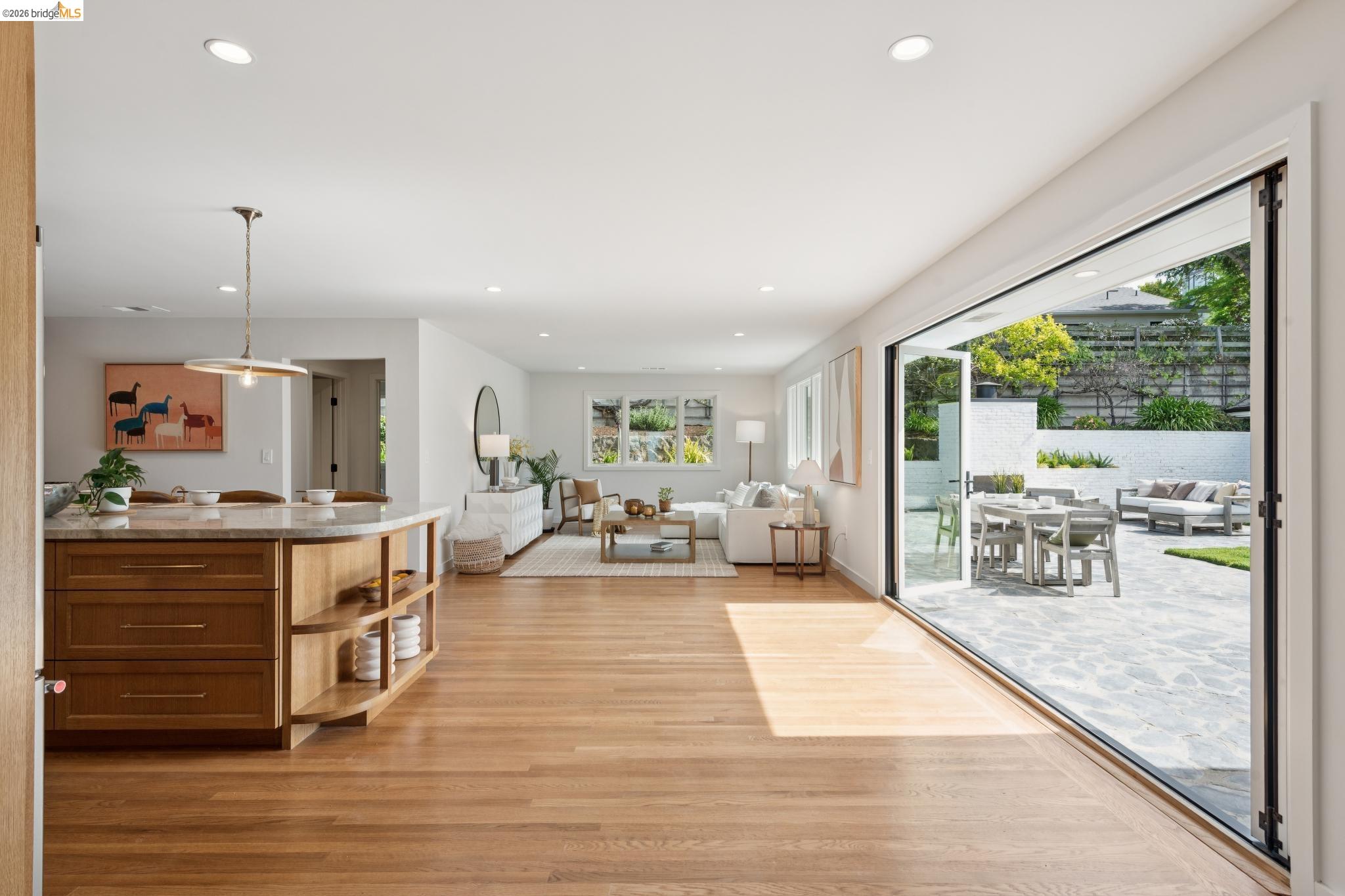 246 Pershing Dr