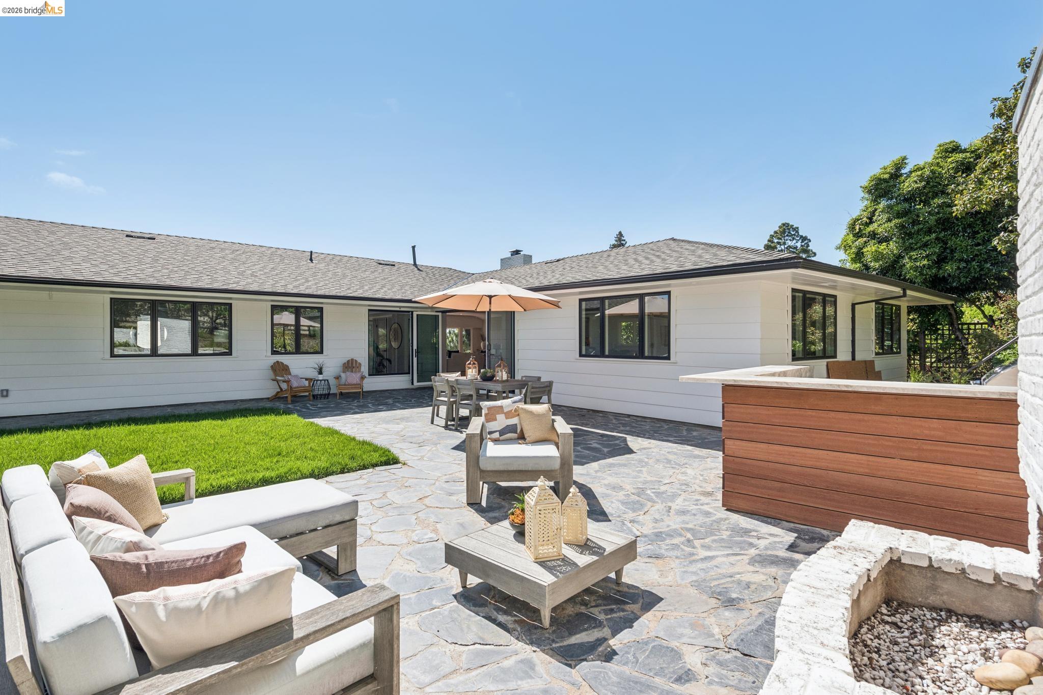246 Pershing Dr