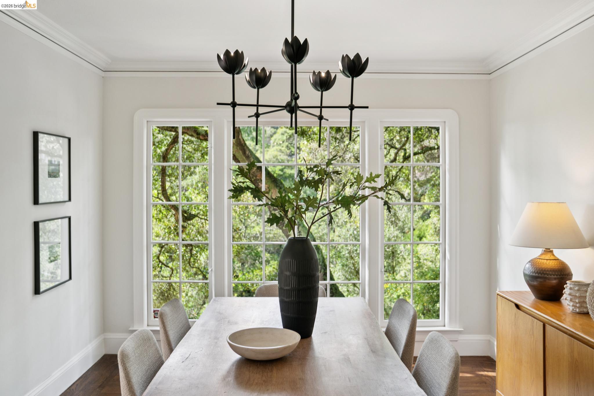 5617 Moraga