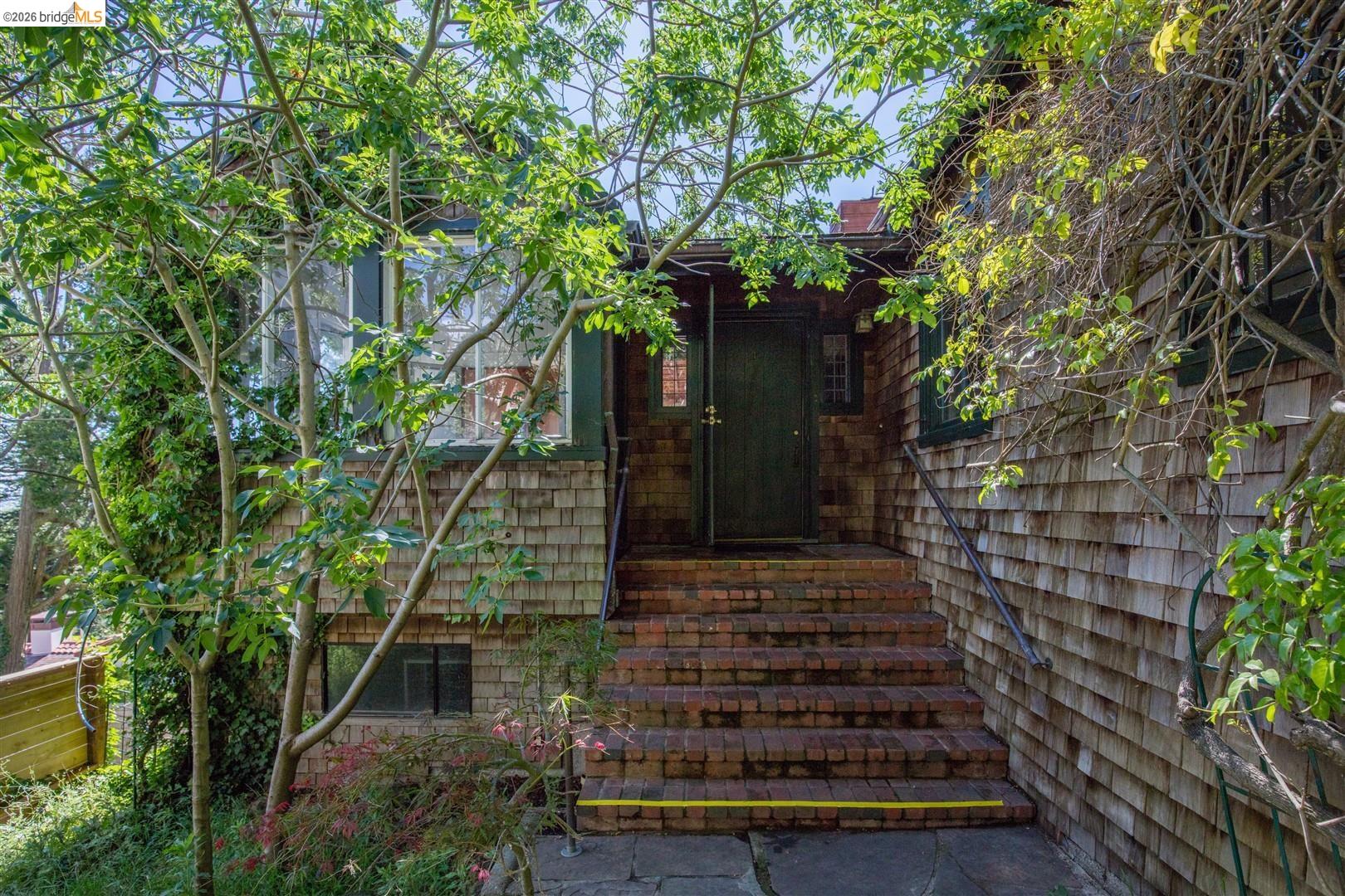 870 Keeler Ave