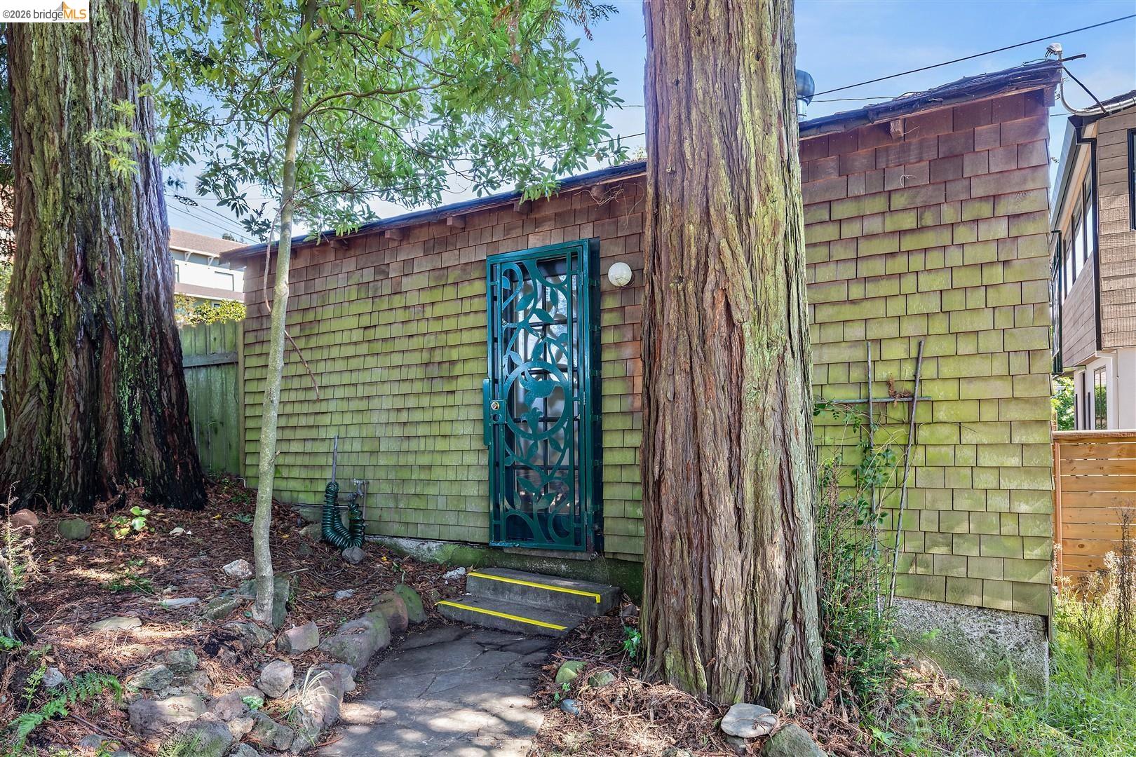 870 Keeler Ave