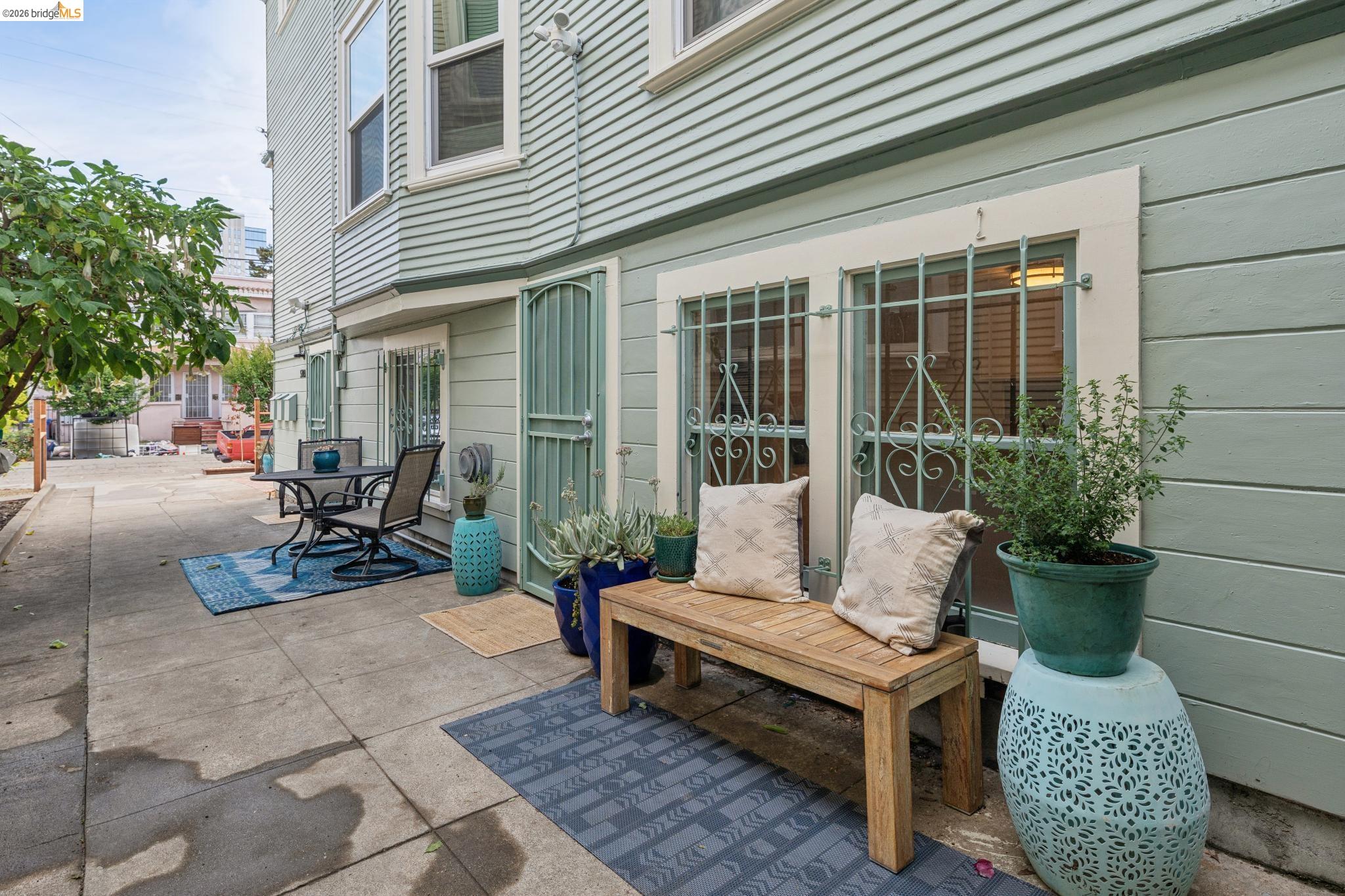 532 42nd St