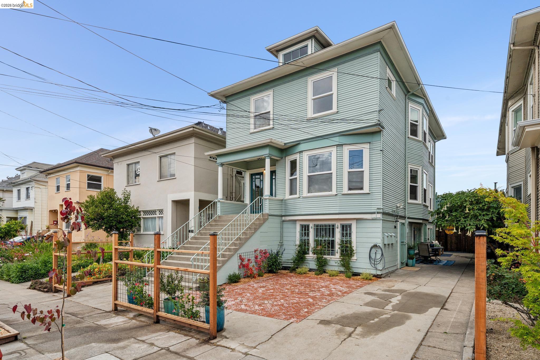 532 42nd St