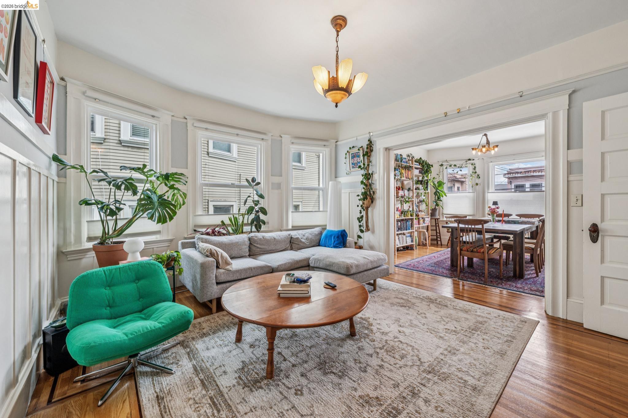 532 42nd St