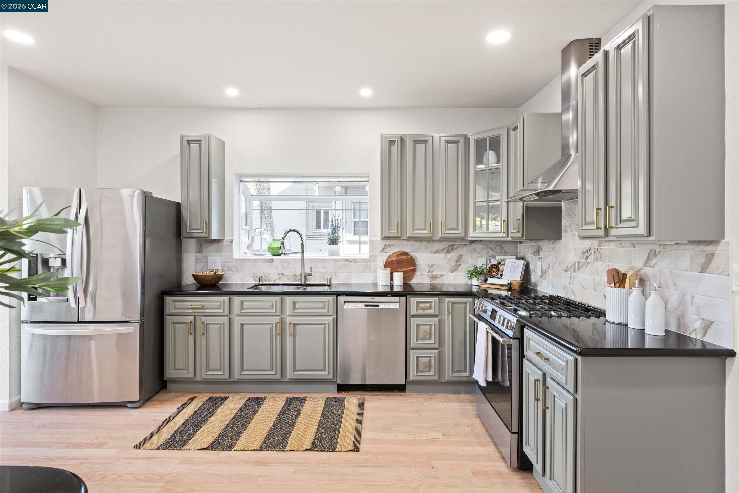 3131 Mabel St