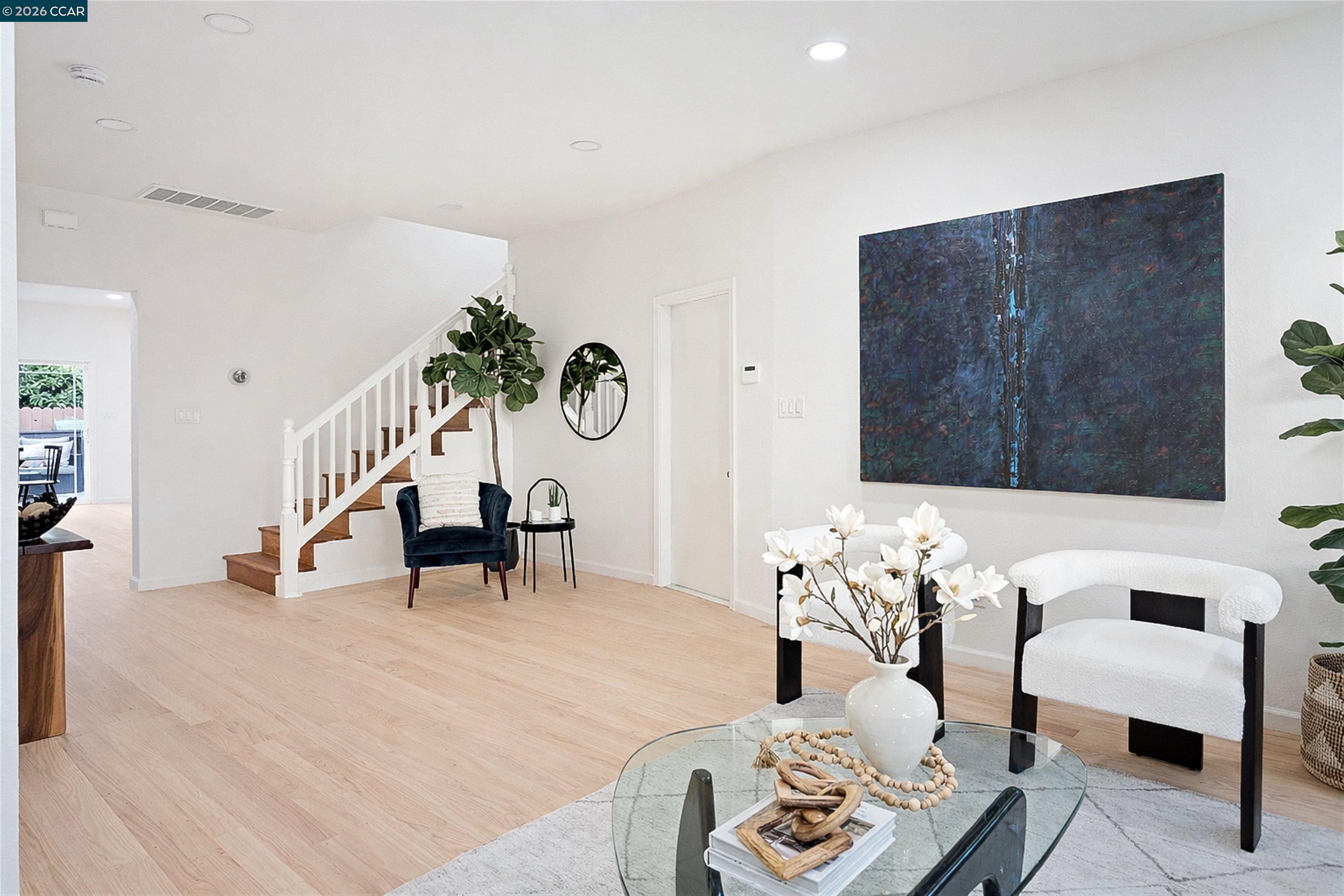 3131 Mabel St