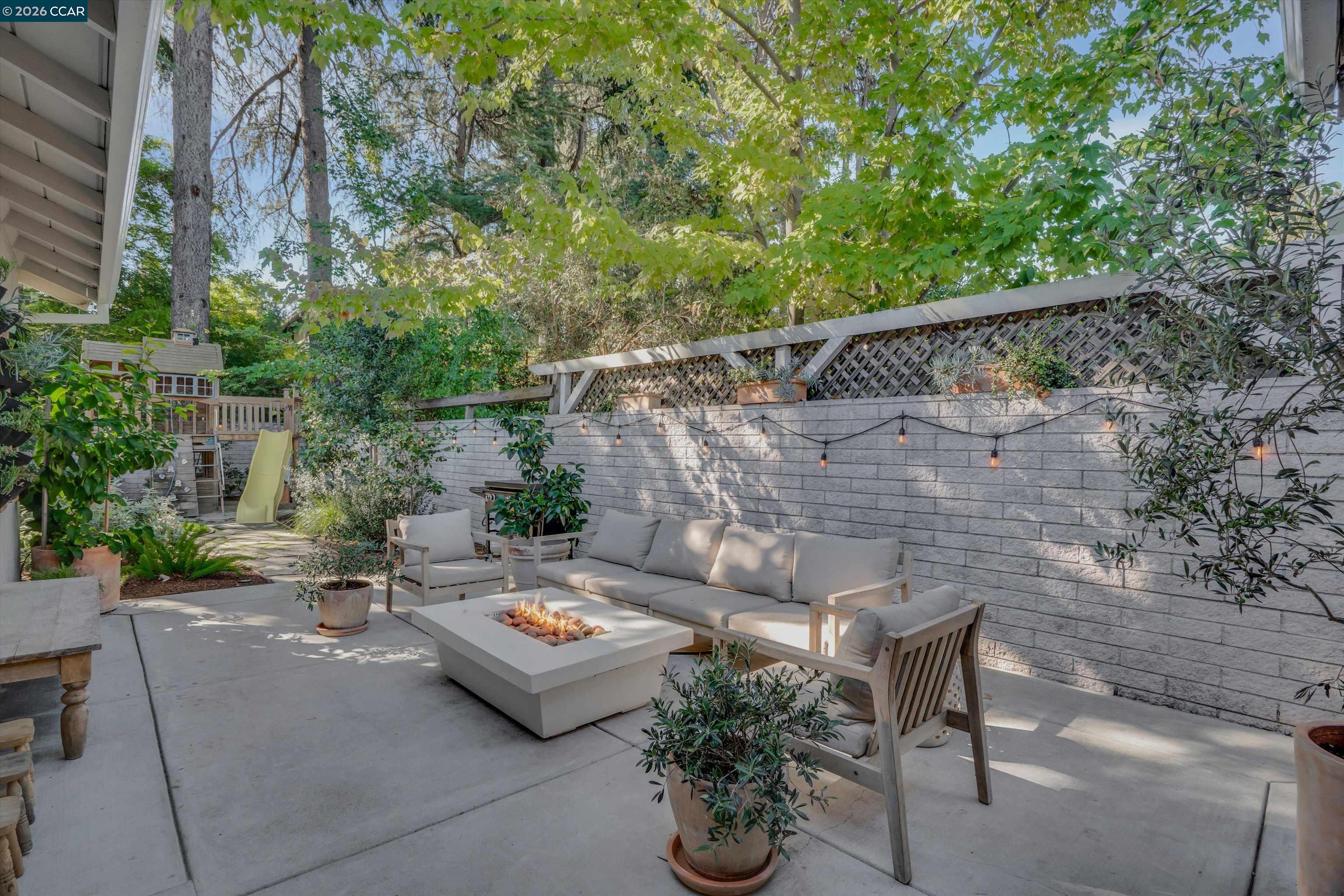 644 Linden Ln