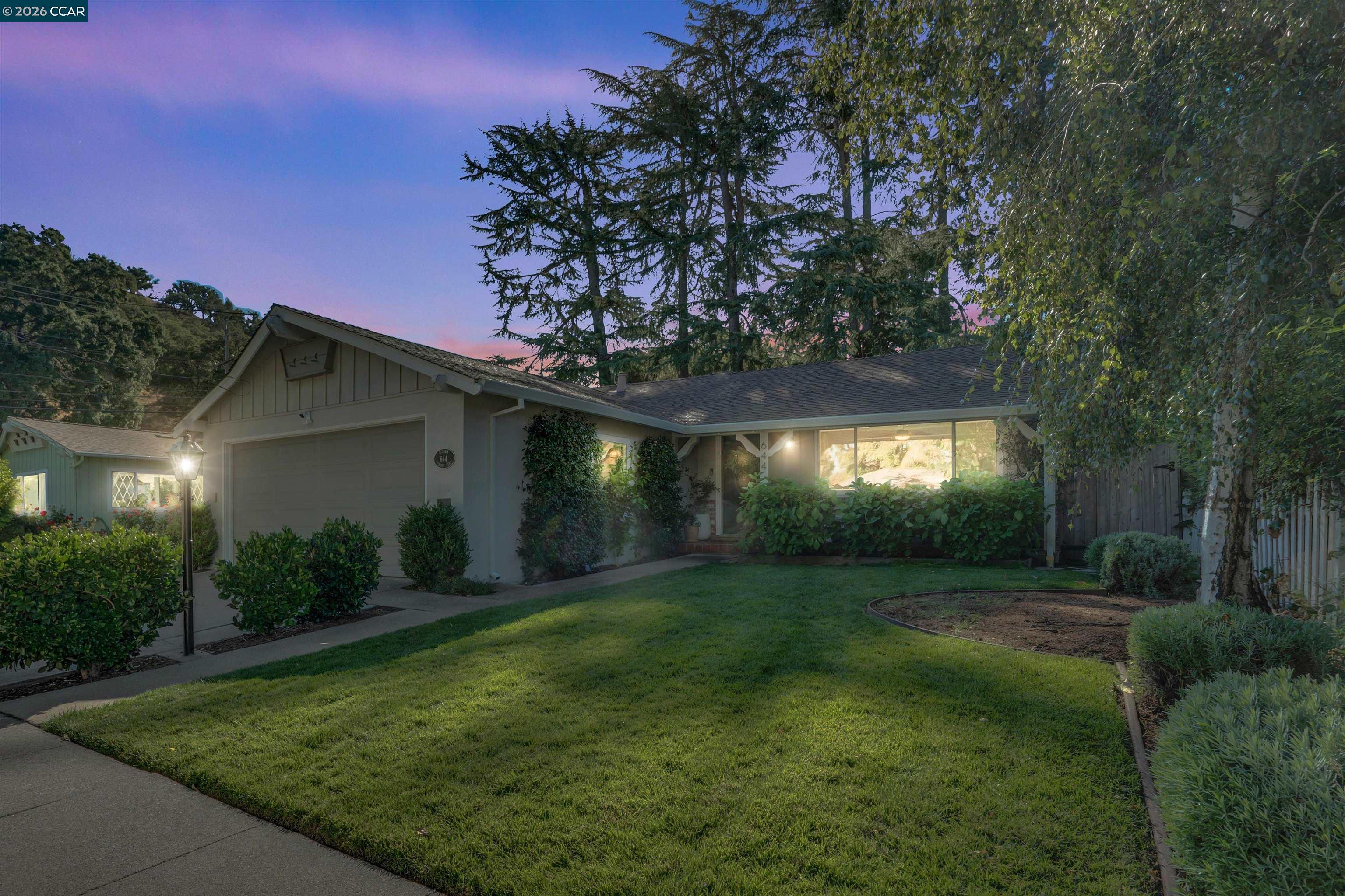 644 Linden Ln