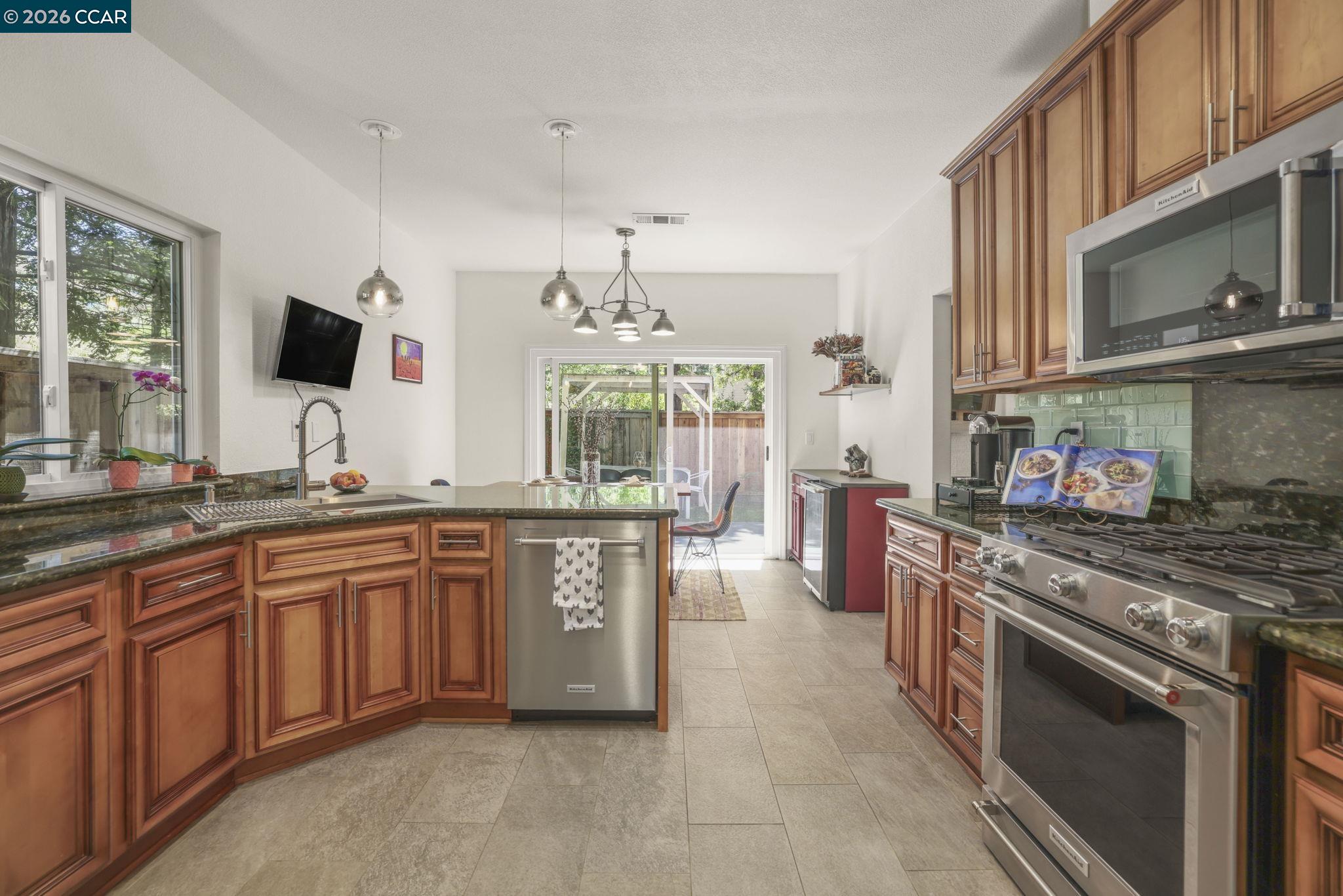 111 Woodvalley Ct