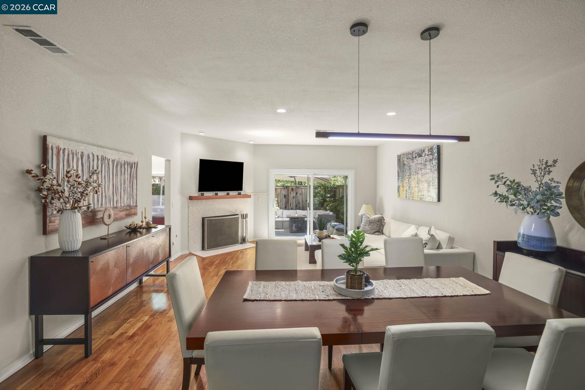 111 Woodvalley Ct