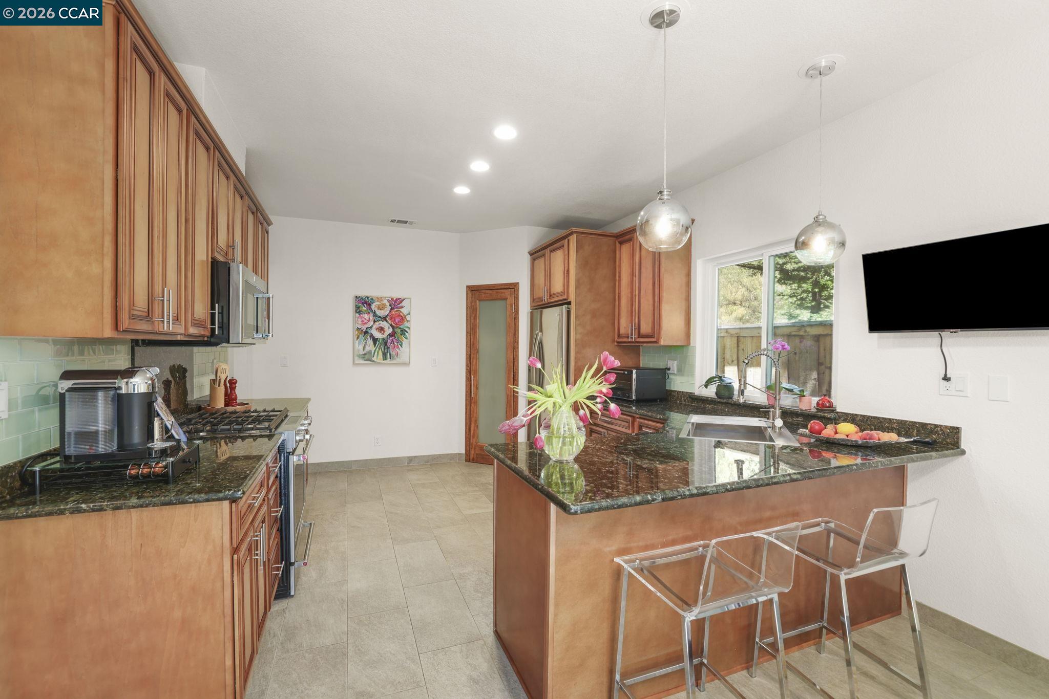 111 Woodvalley Ct