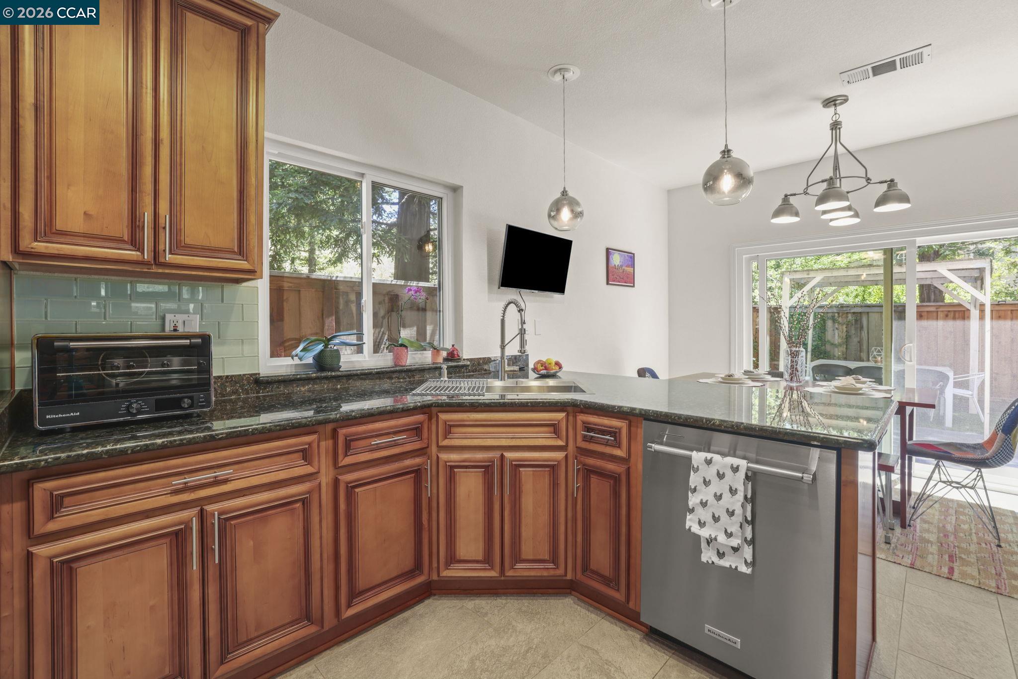 111 Woodvalley Ct