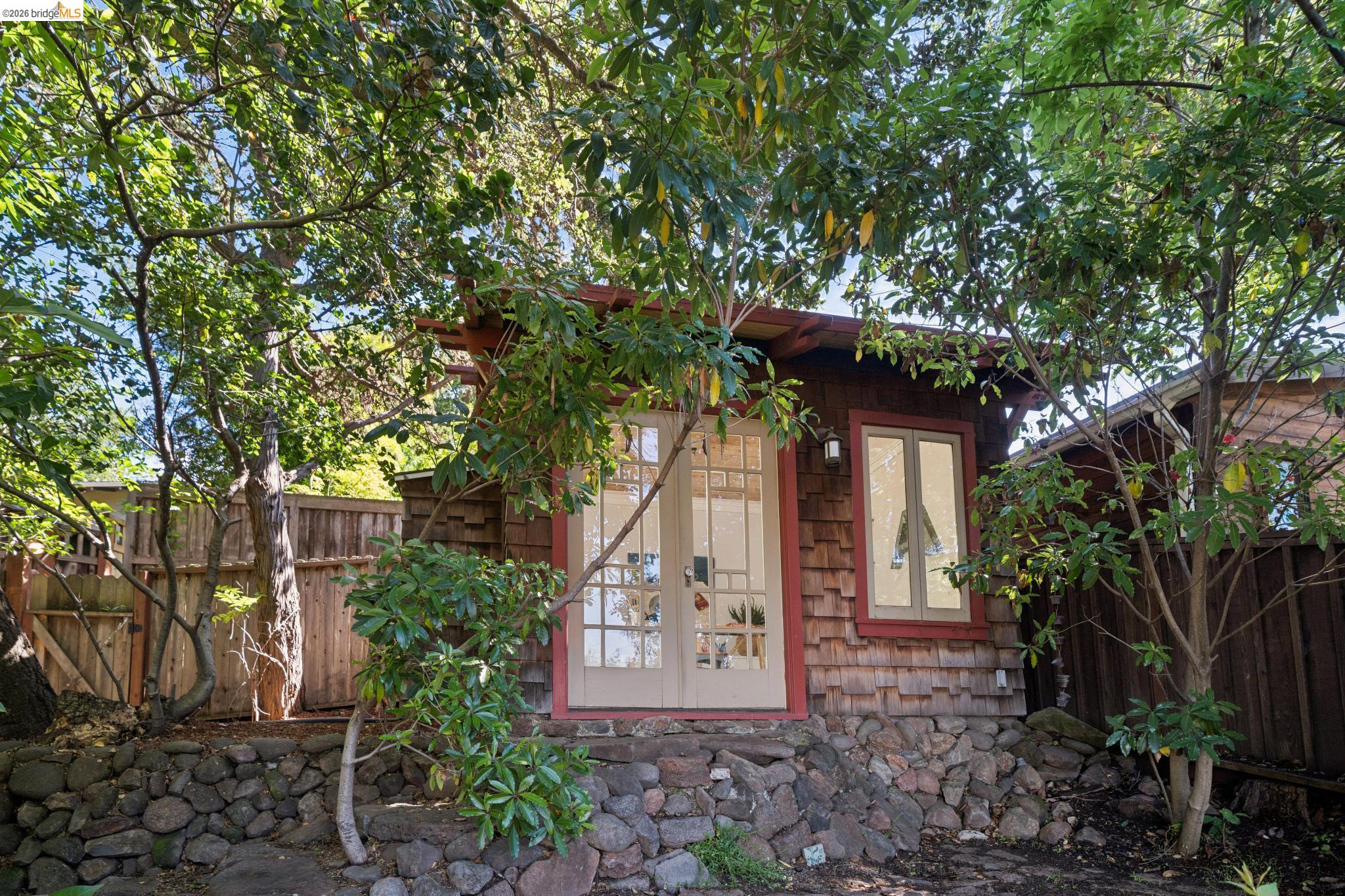 1016 Elbert St