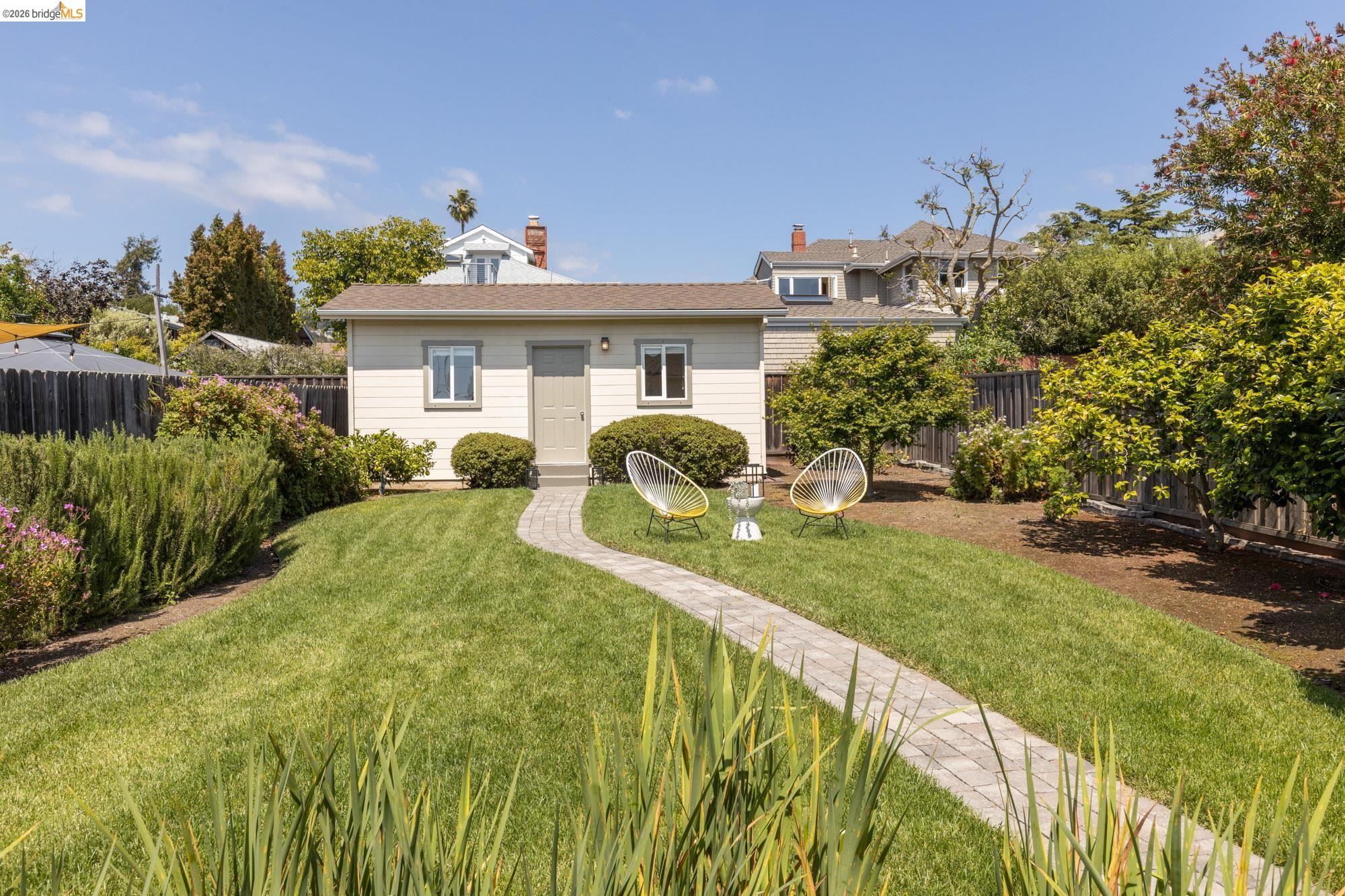 2434 Wilbur St