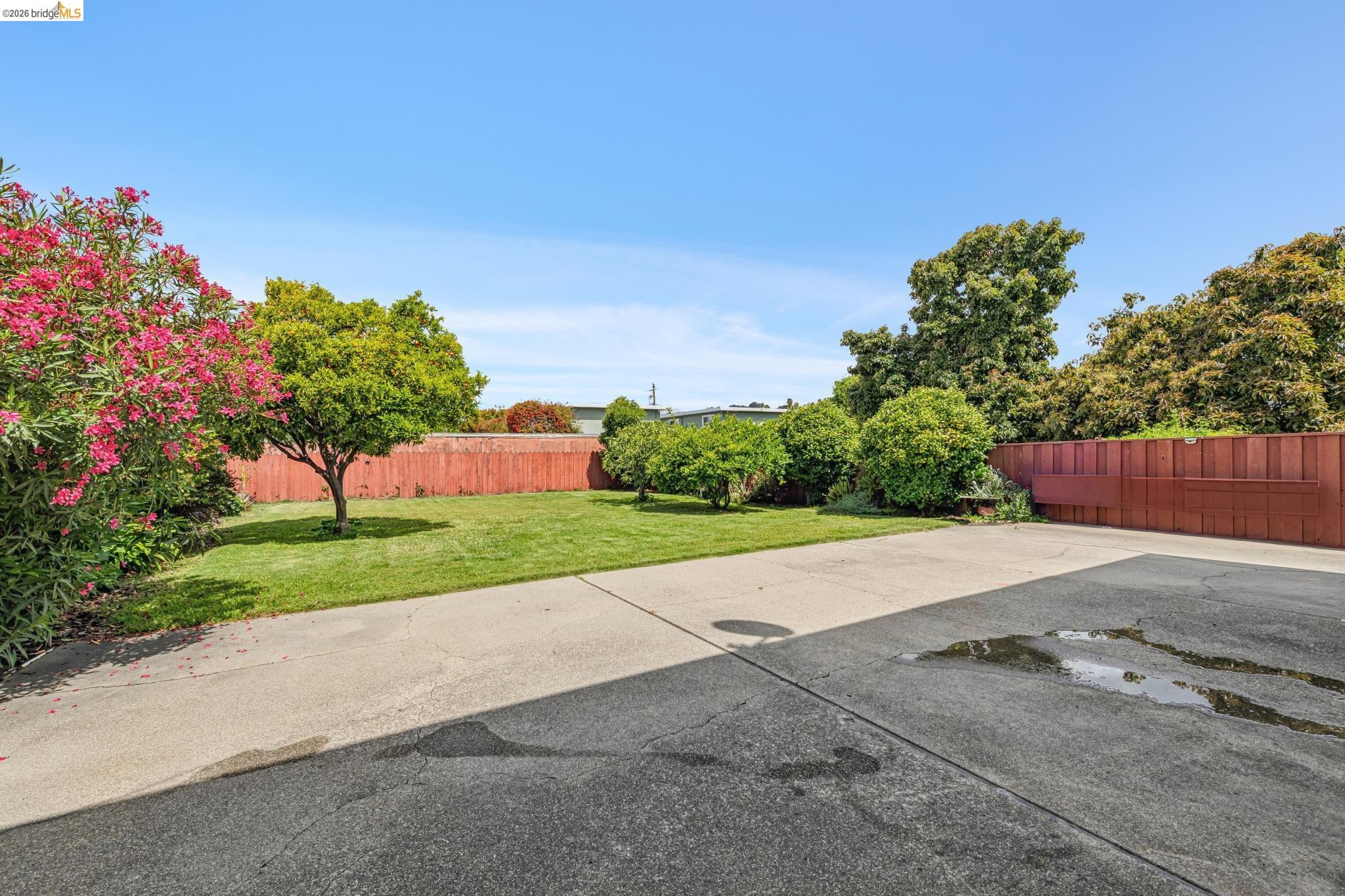 1475 166th Ave.
