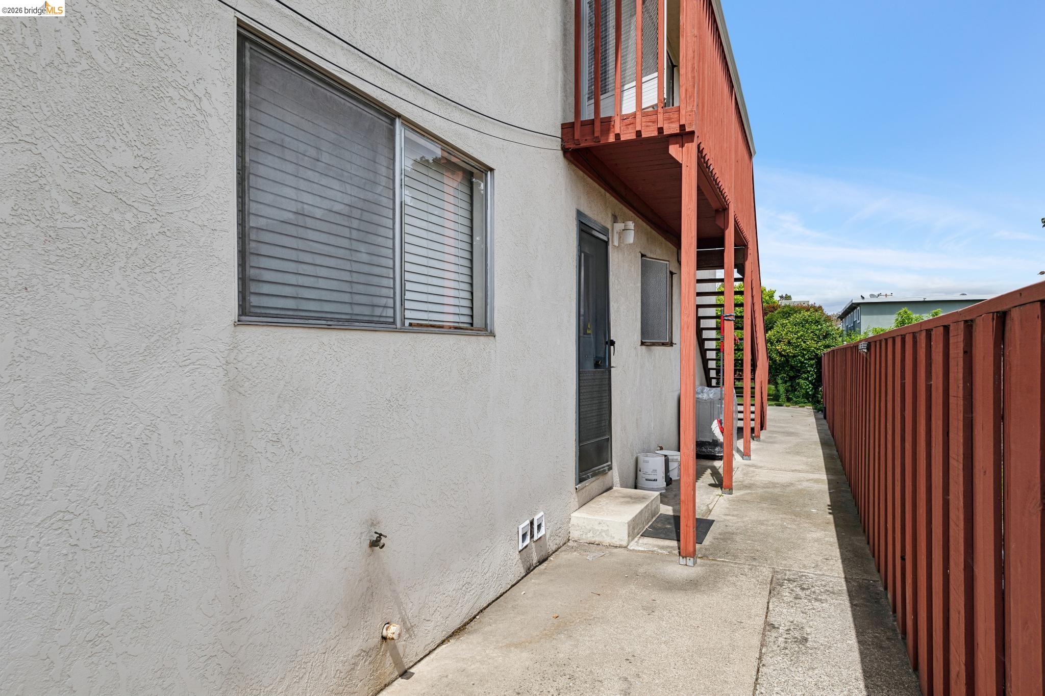 1475 166th Ave.