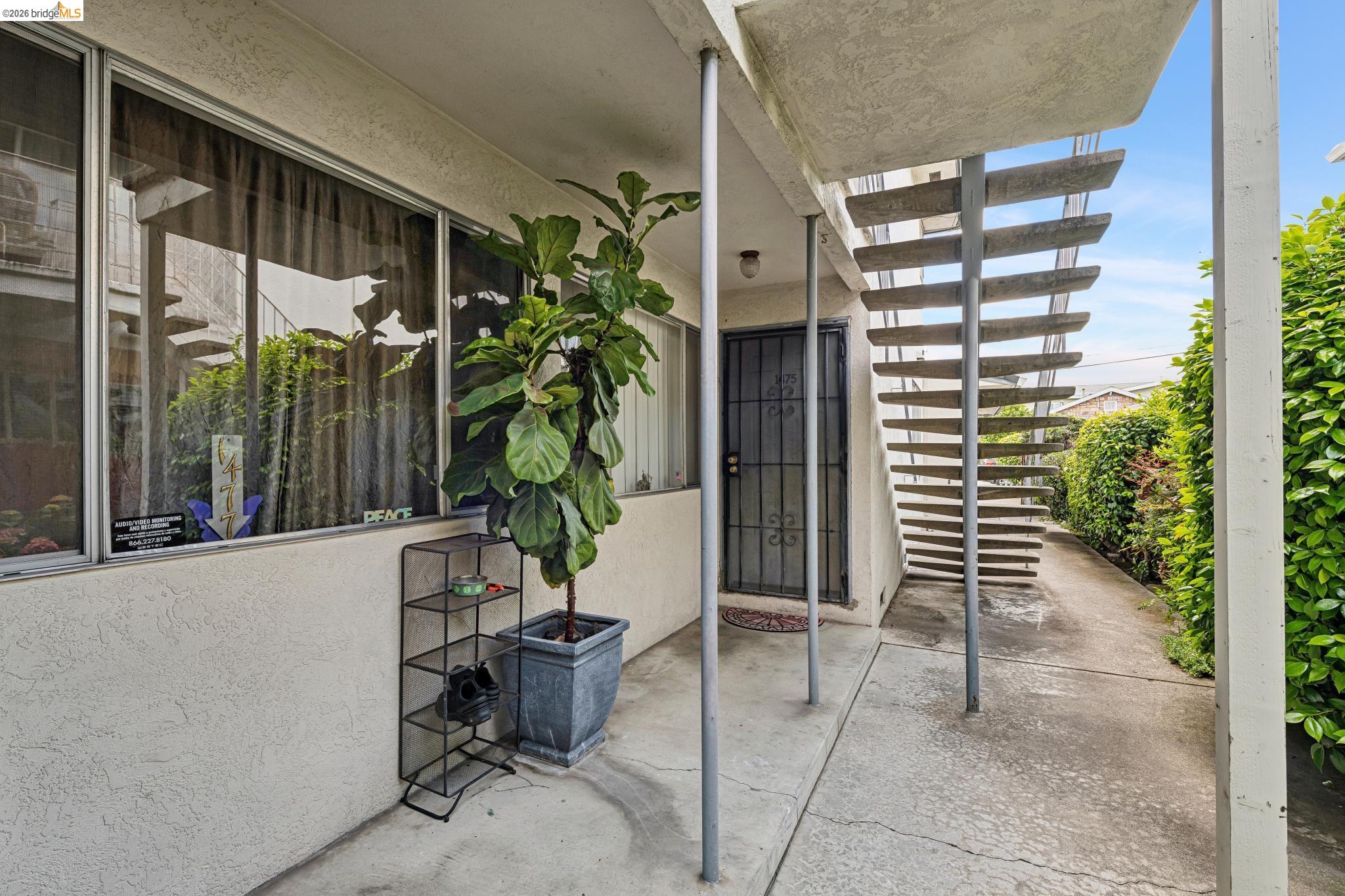 1475 166th Ave.