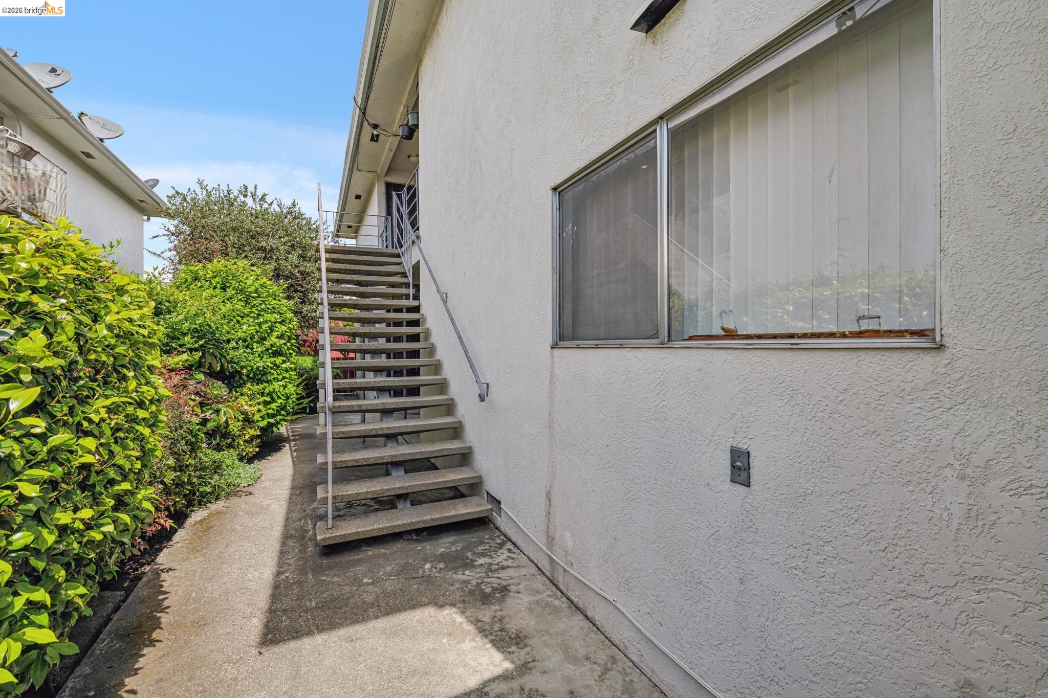 1475 166th Ave.