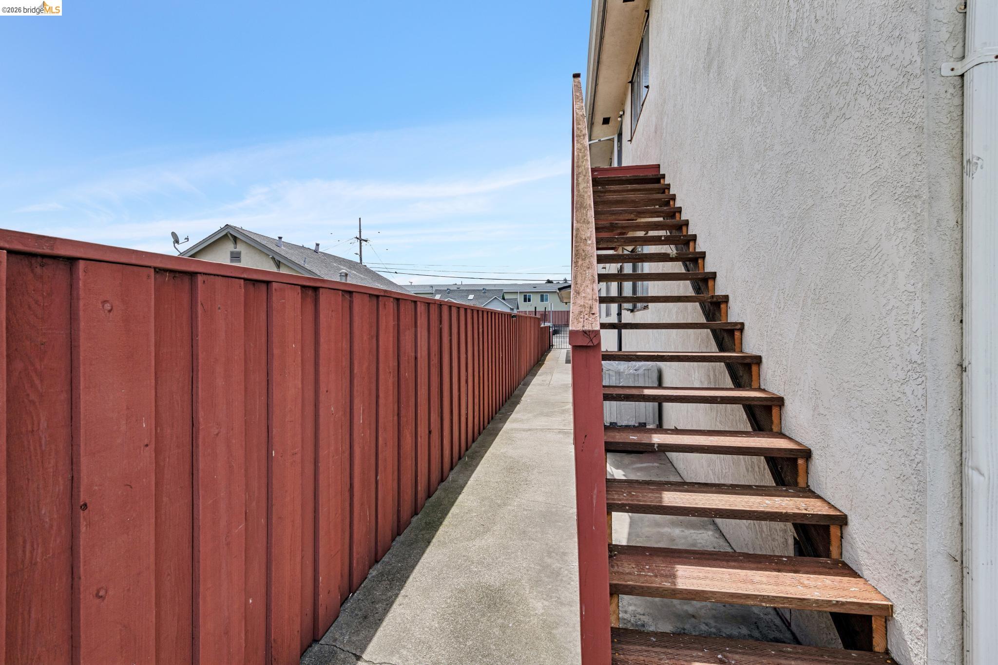 1475 166th Ave.
