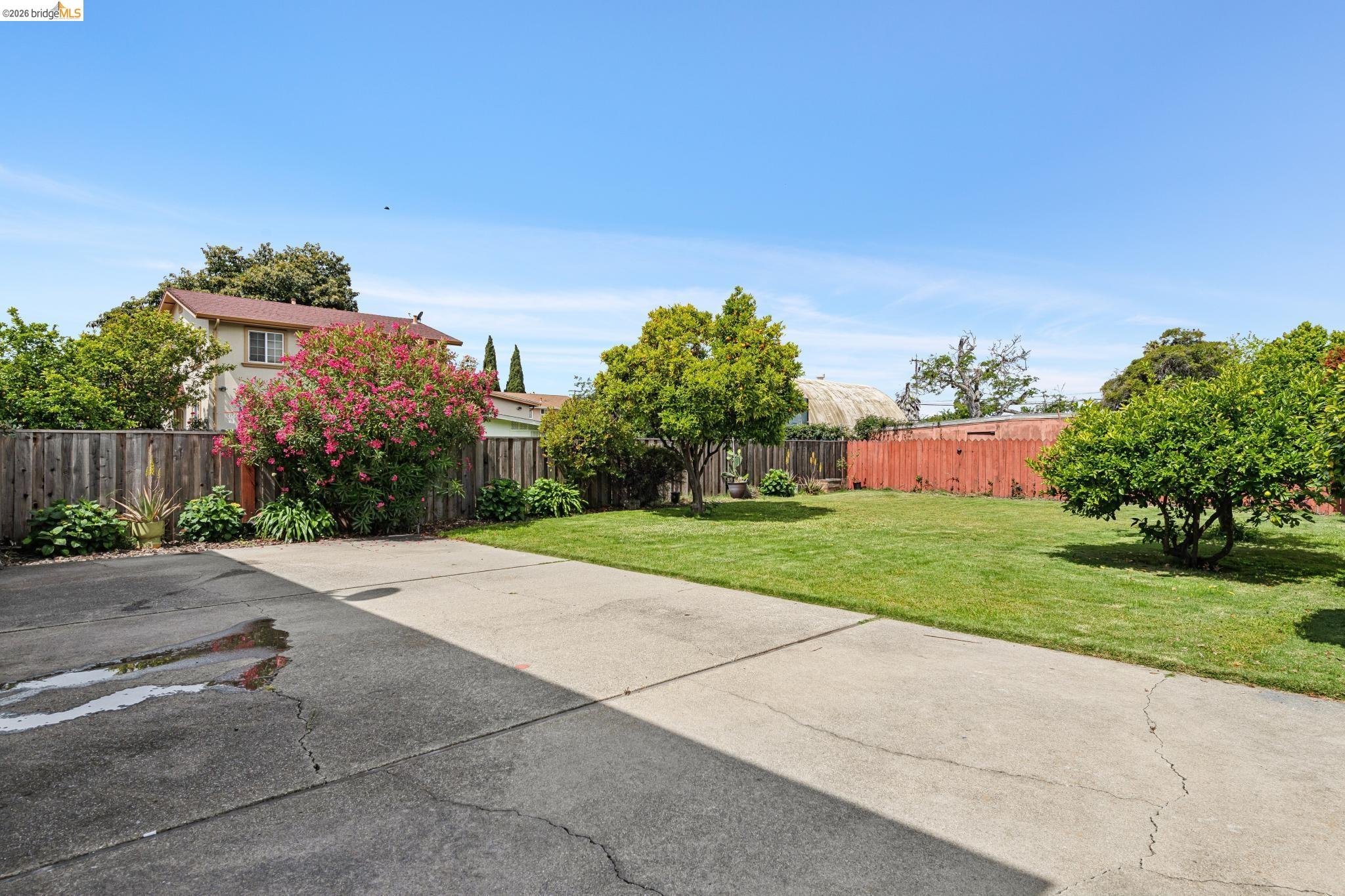1475 166th Ave.
