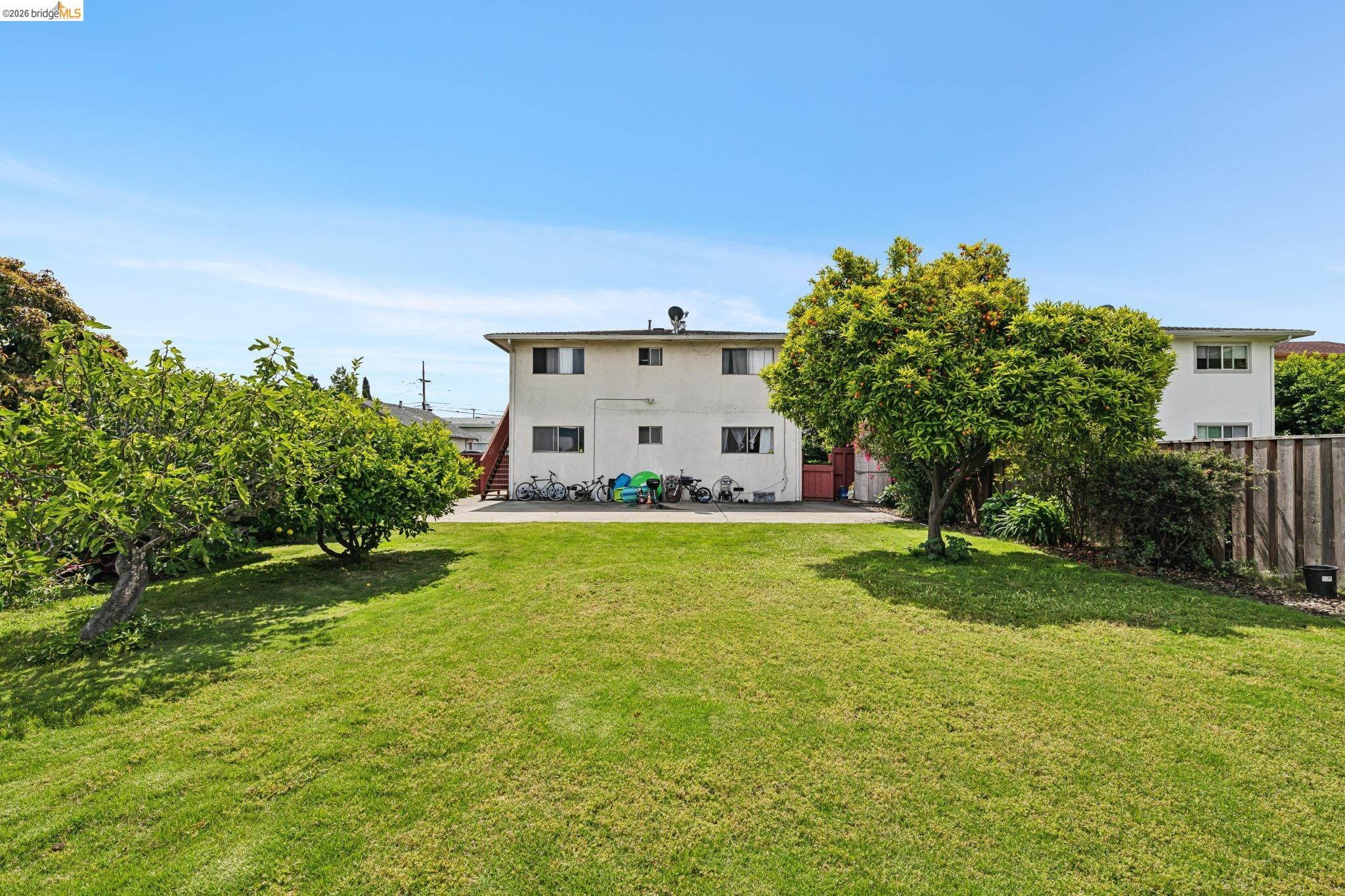 1475 166th Ave.