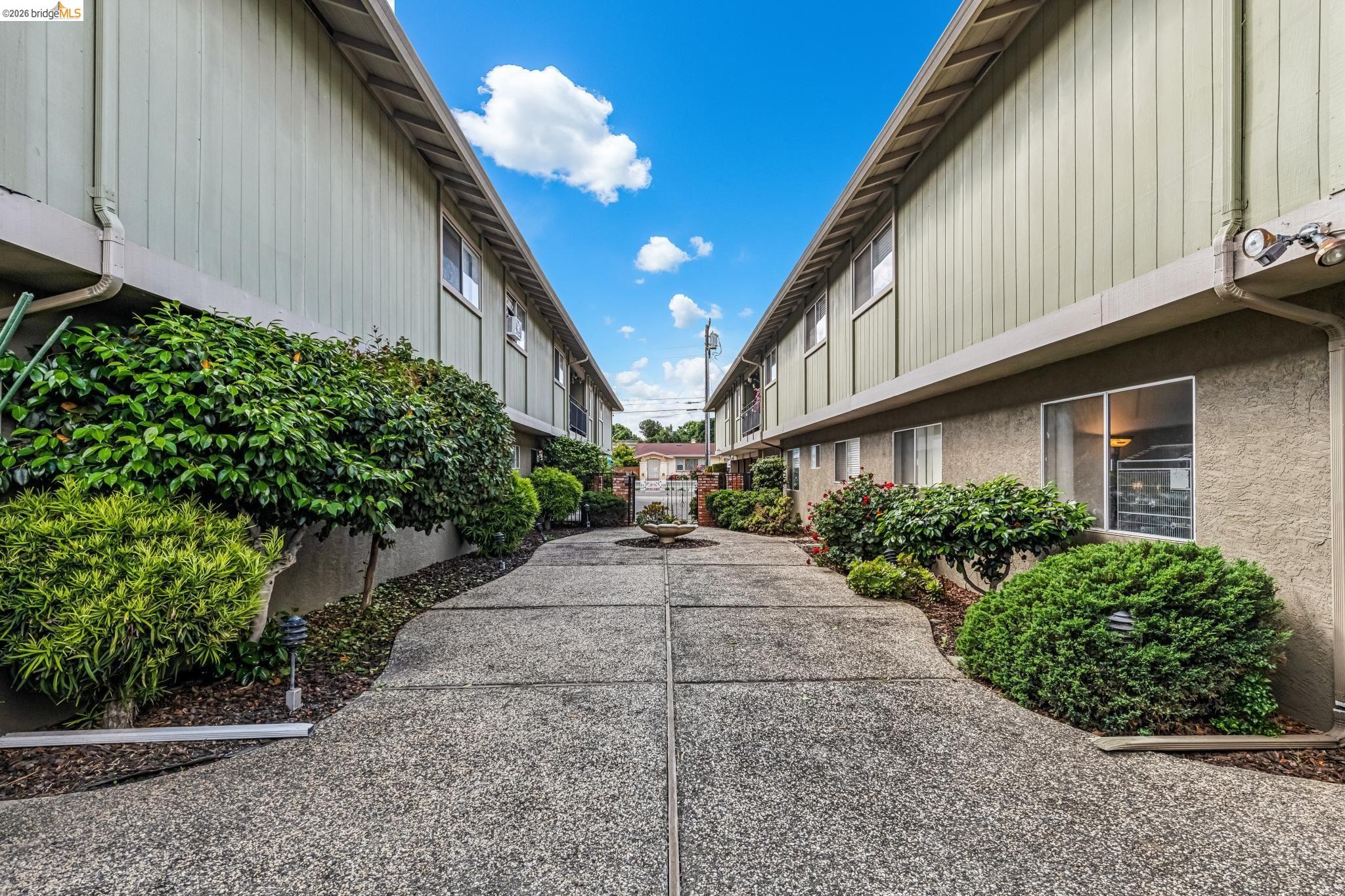 68 Oakes Blvd.