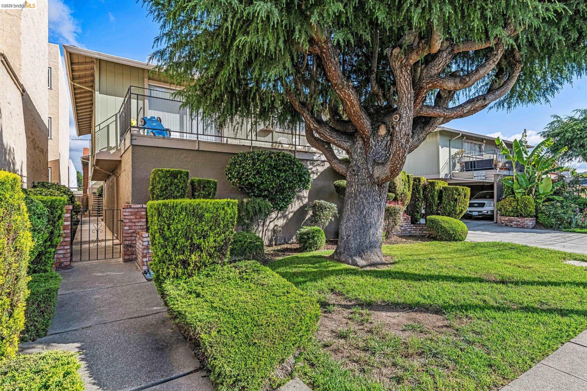 68 Oakes Blvd.