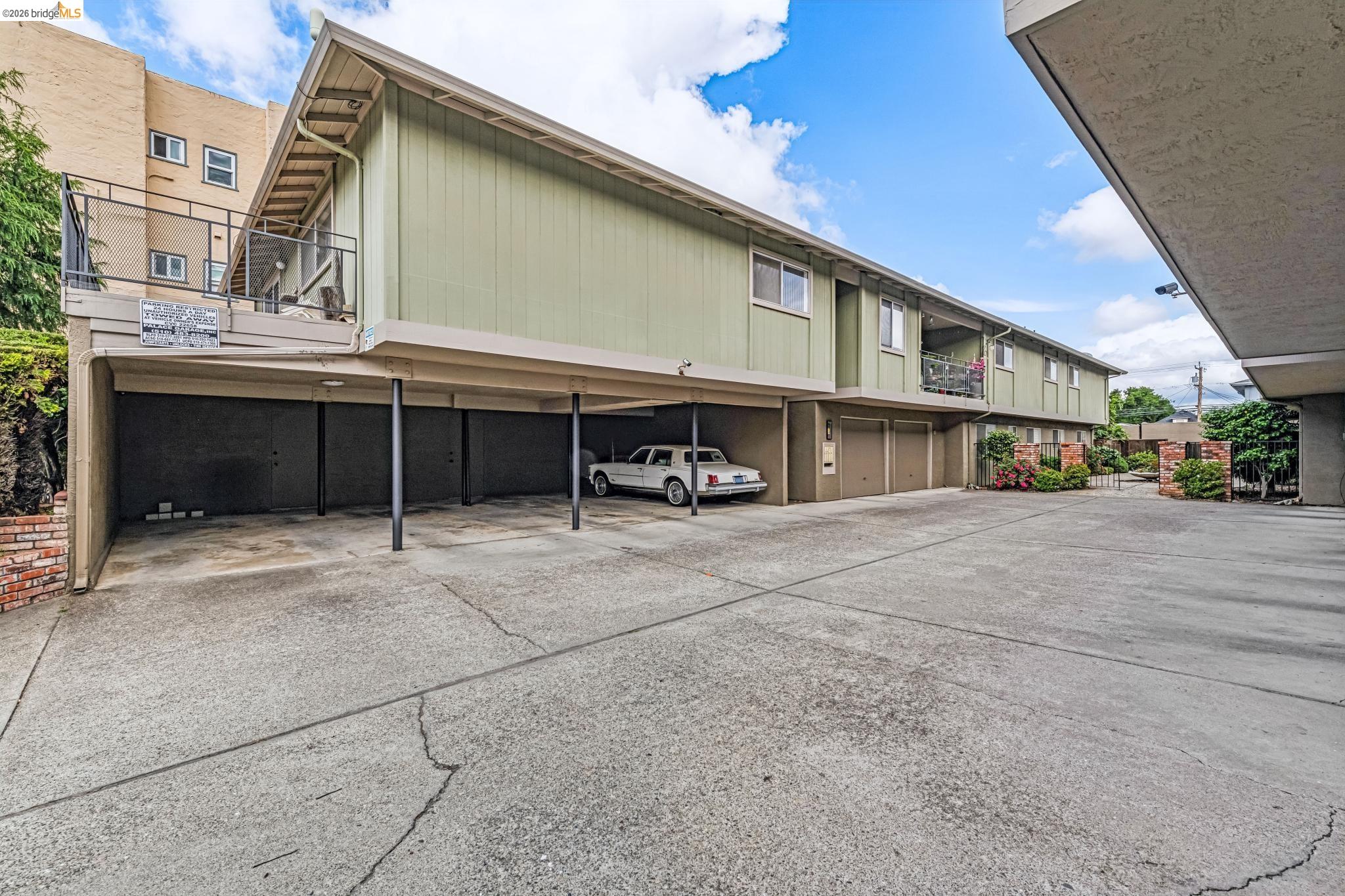 68 Oakes Blvd.