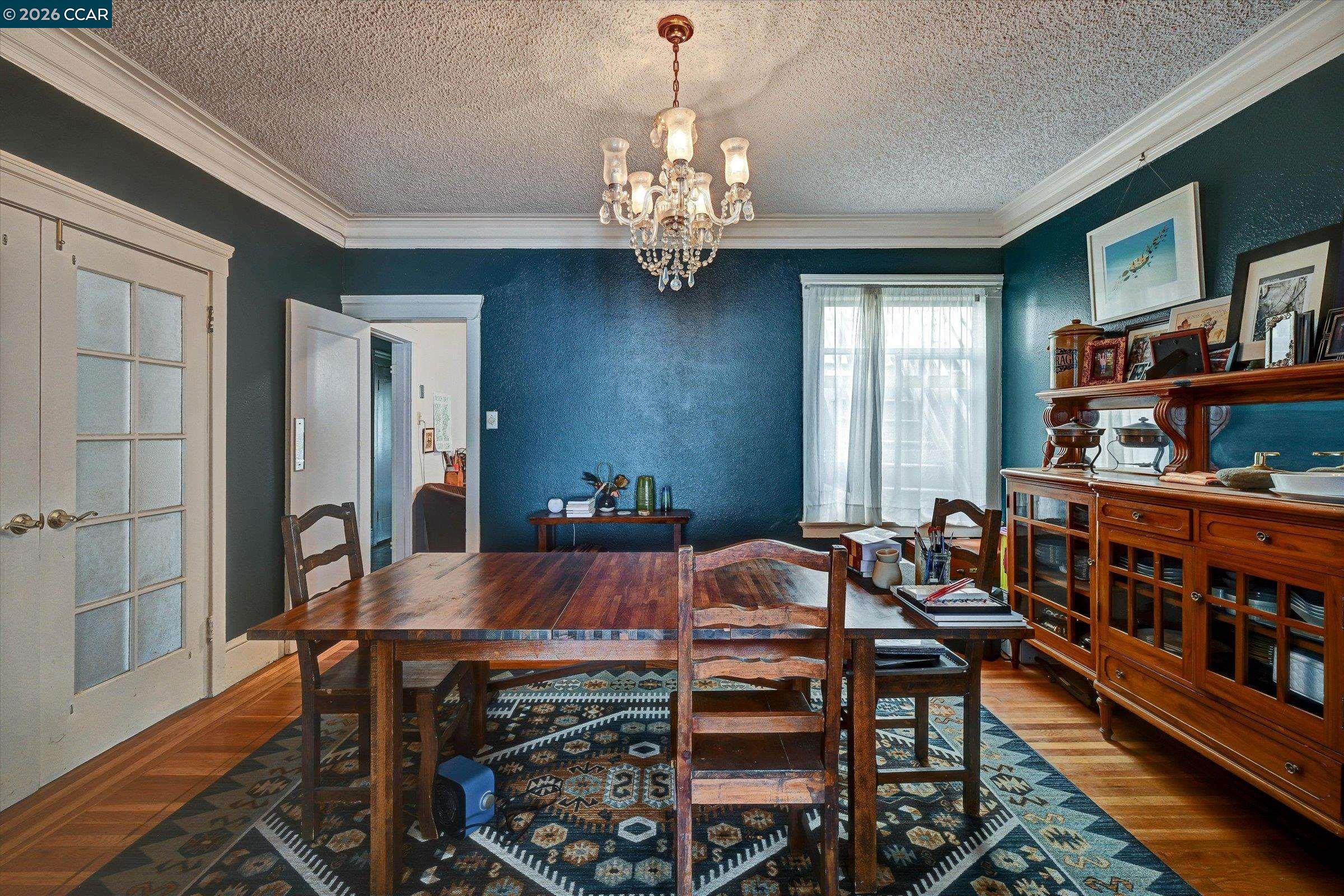 862-864 33Rd Ave