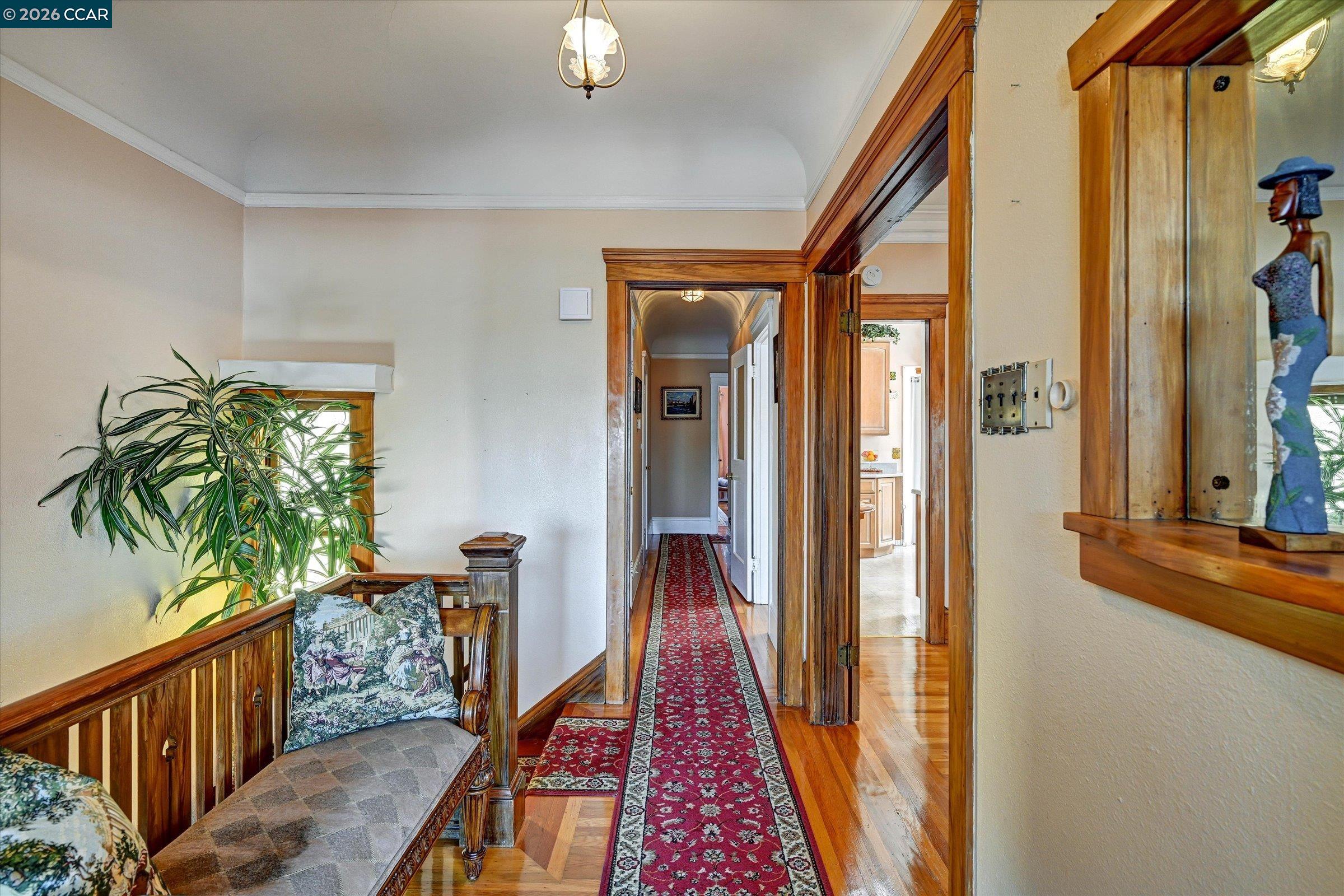 862-864 33Rd Ave