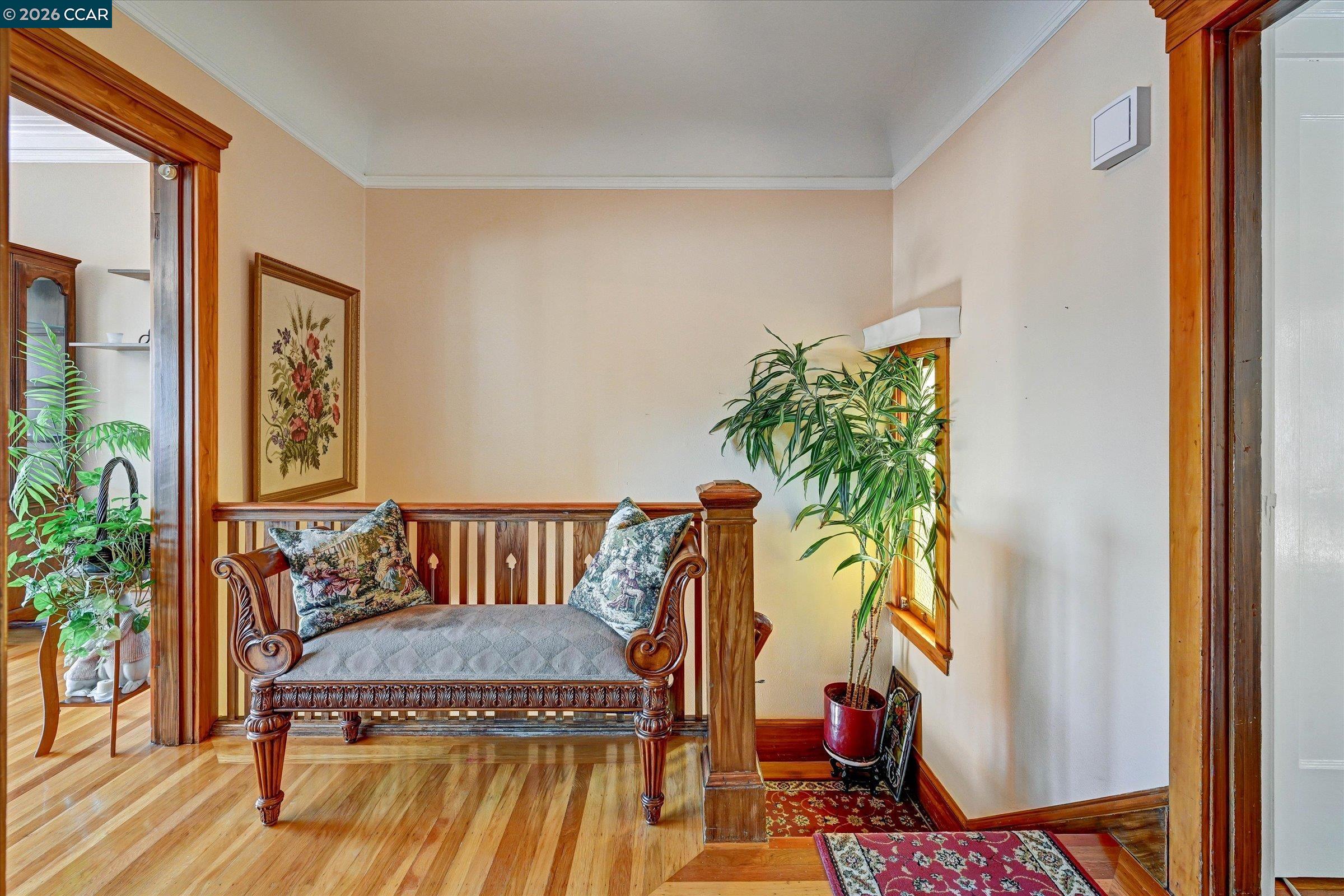 862-864 33Rd Ave
