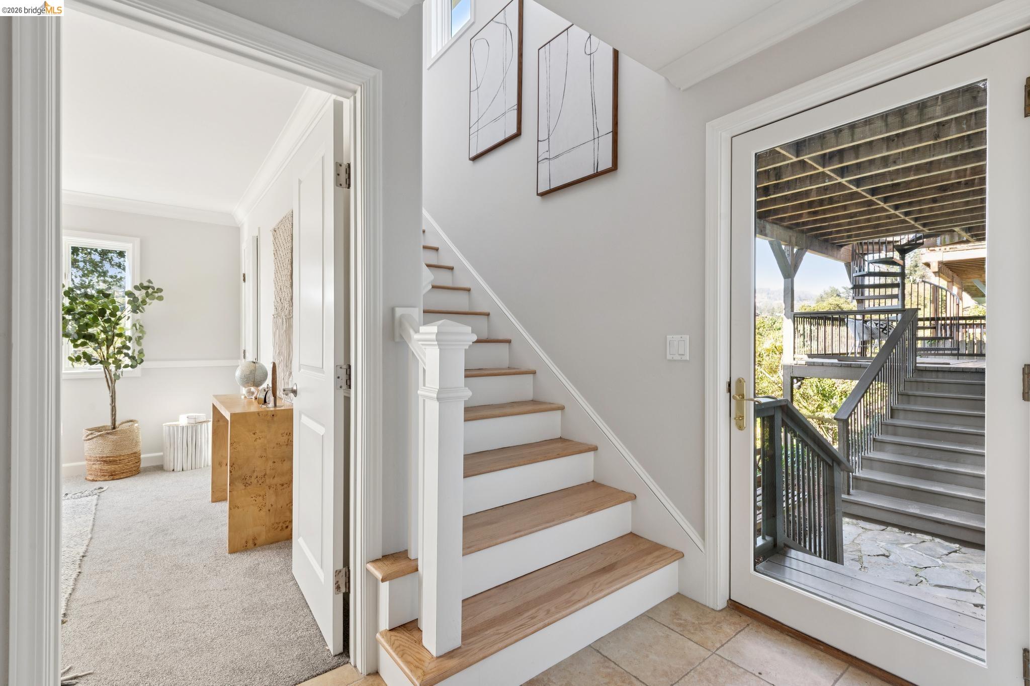 453 Scenic Ave
