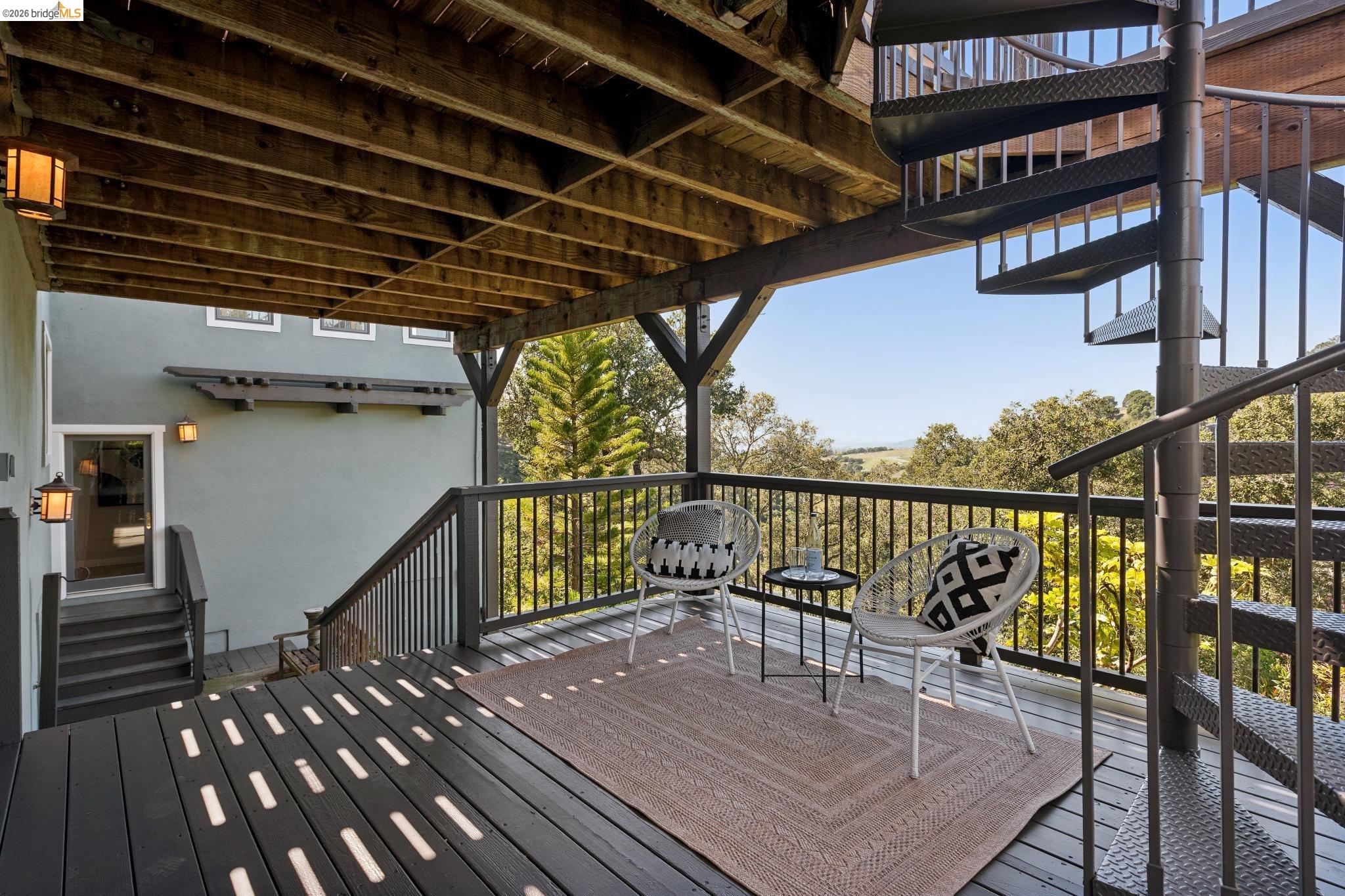 453 Scenic Ave