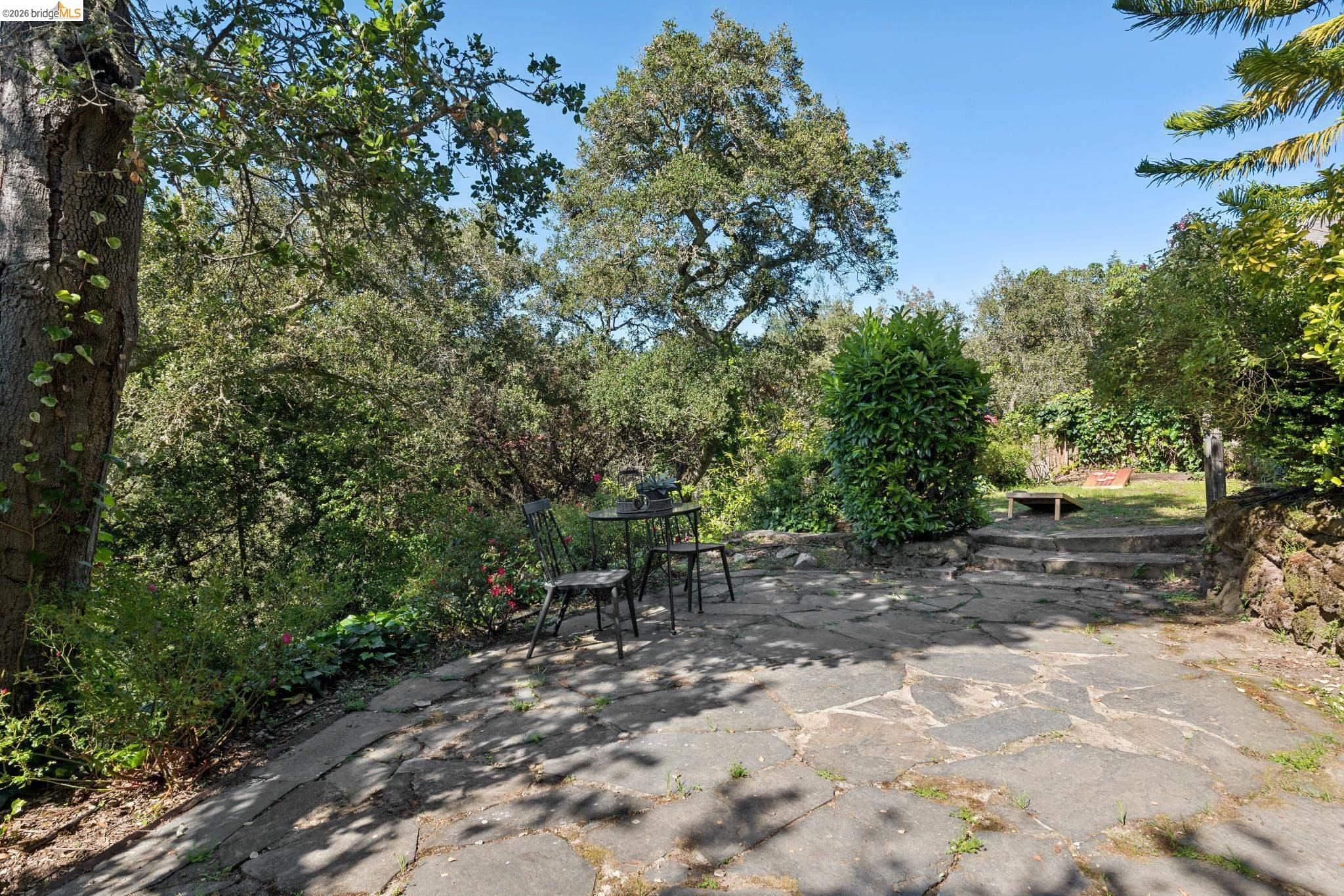 453 Scenic Ave