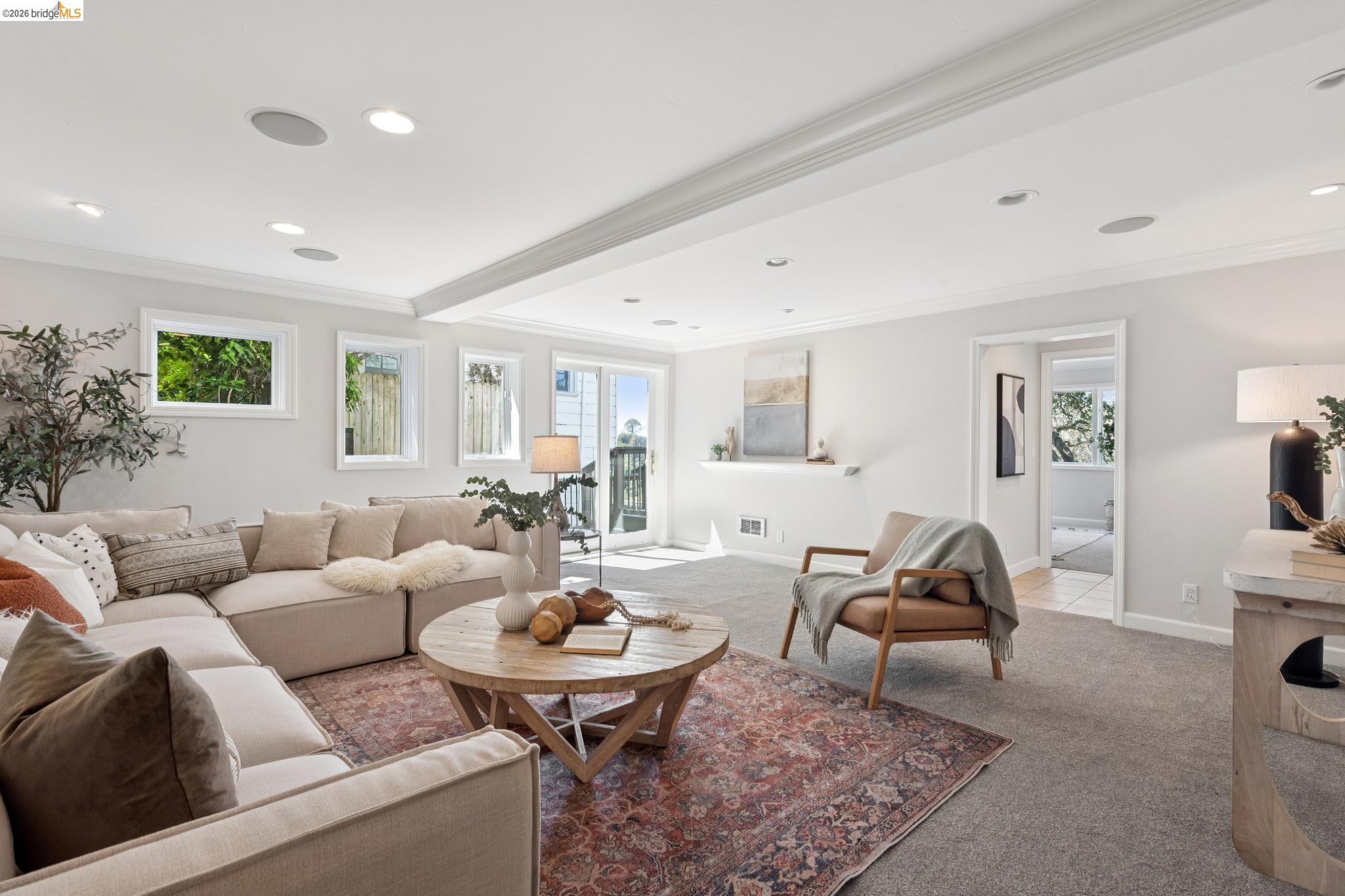 453 Scenic Ave