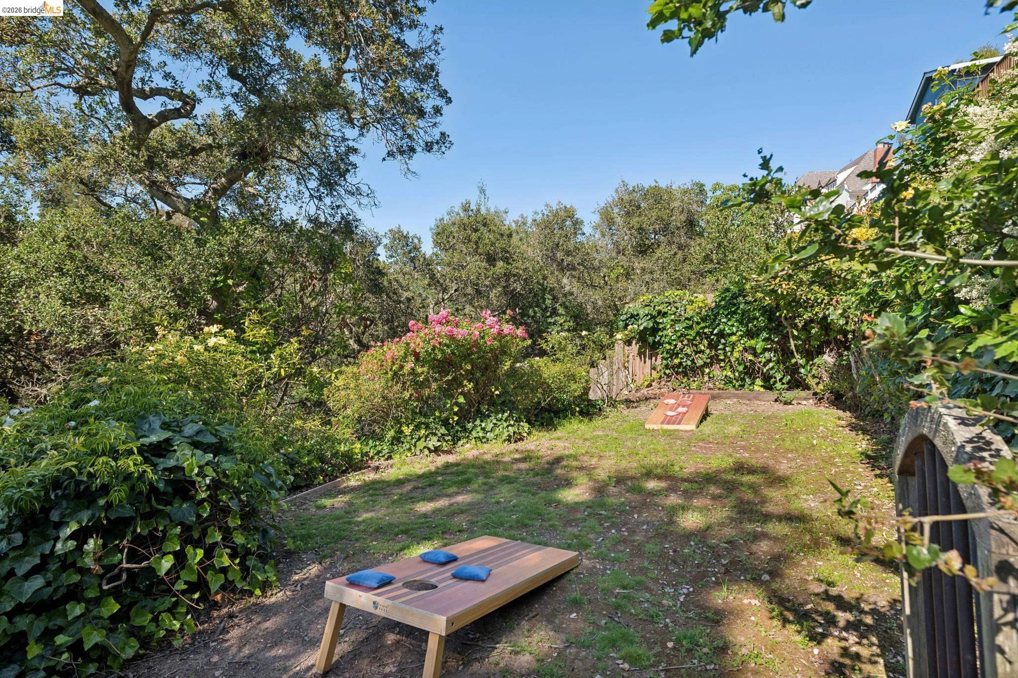 453 Scenic Ave