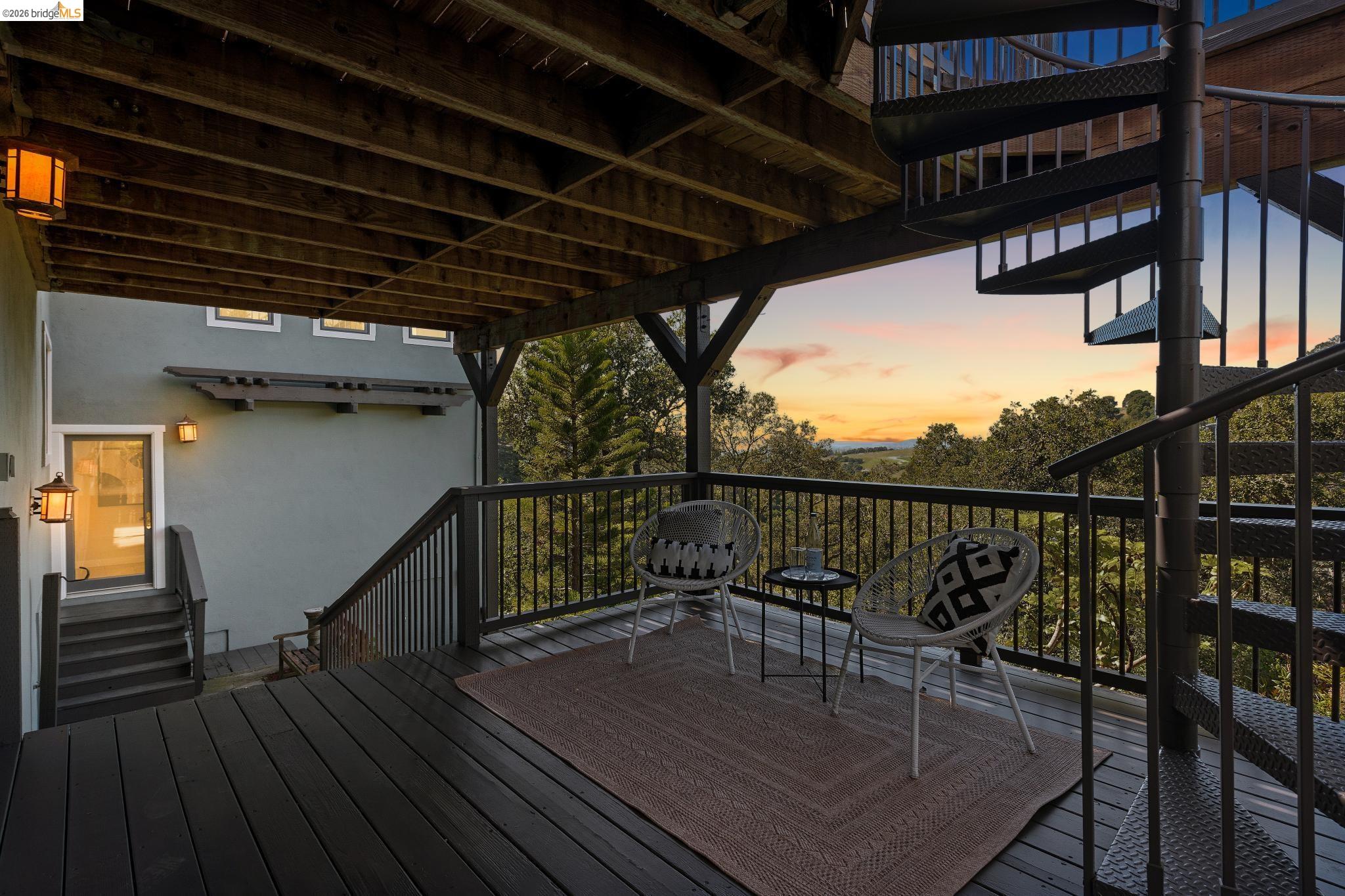 453 Scenic Ave