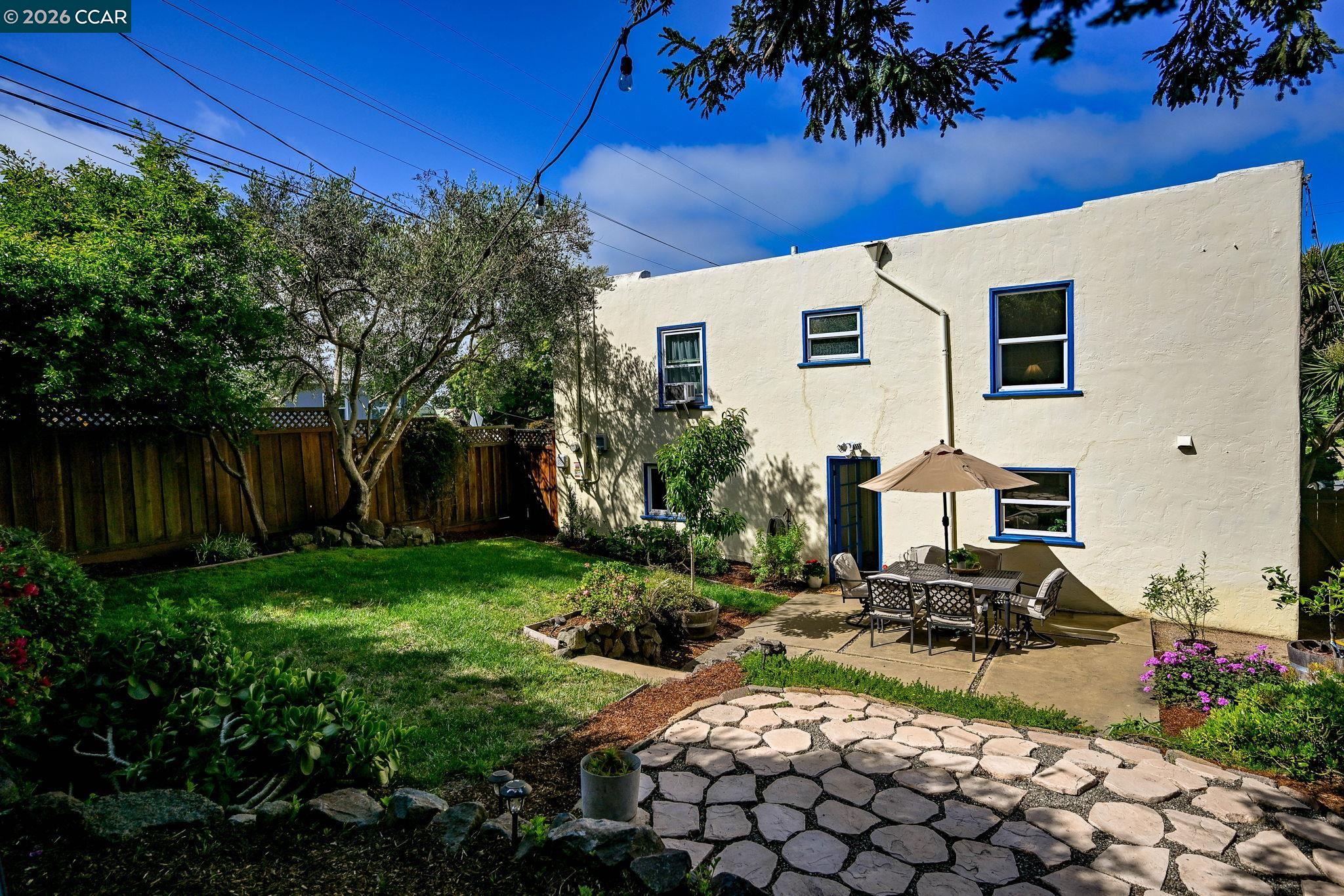 600 McLaughlin St