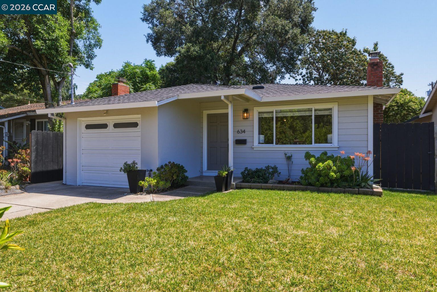 634 Teresa St