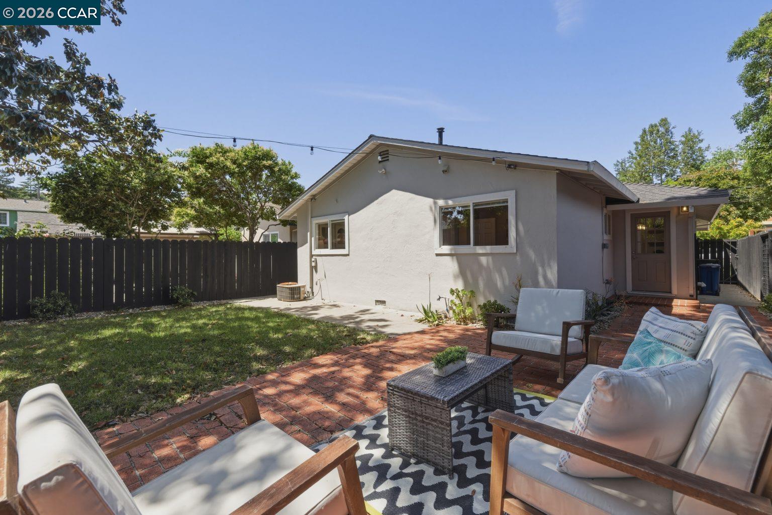 634 Teresa St
