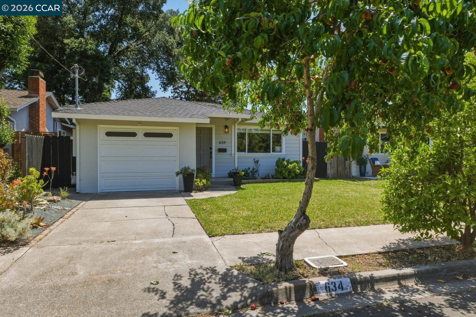 634 Teresa St