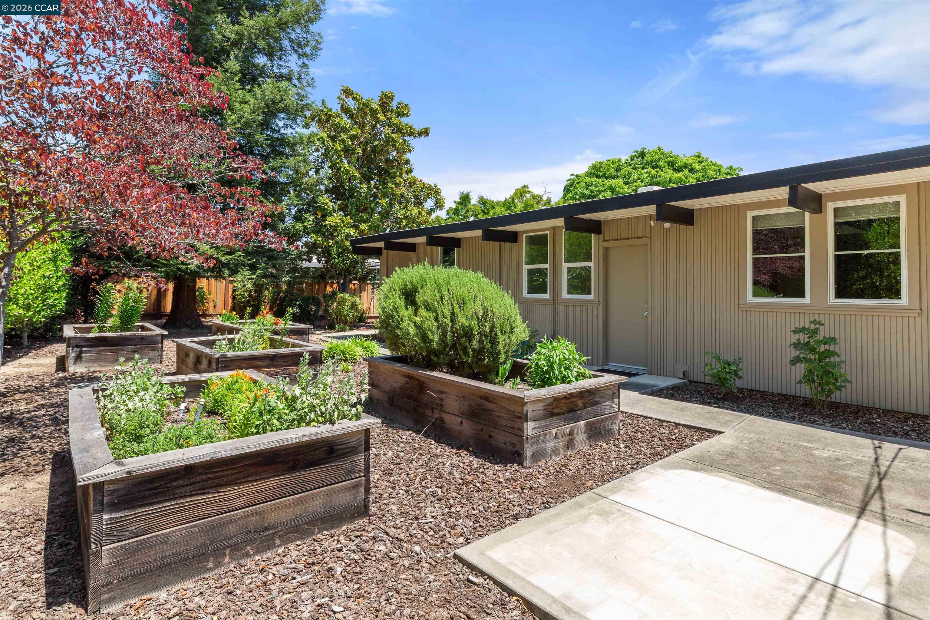 278 El Divisadero Ave