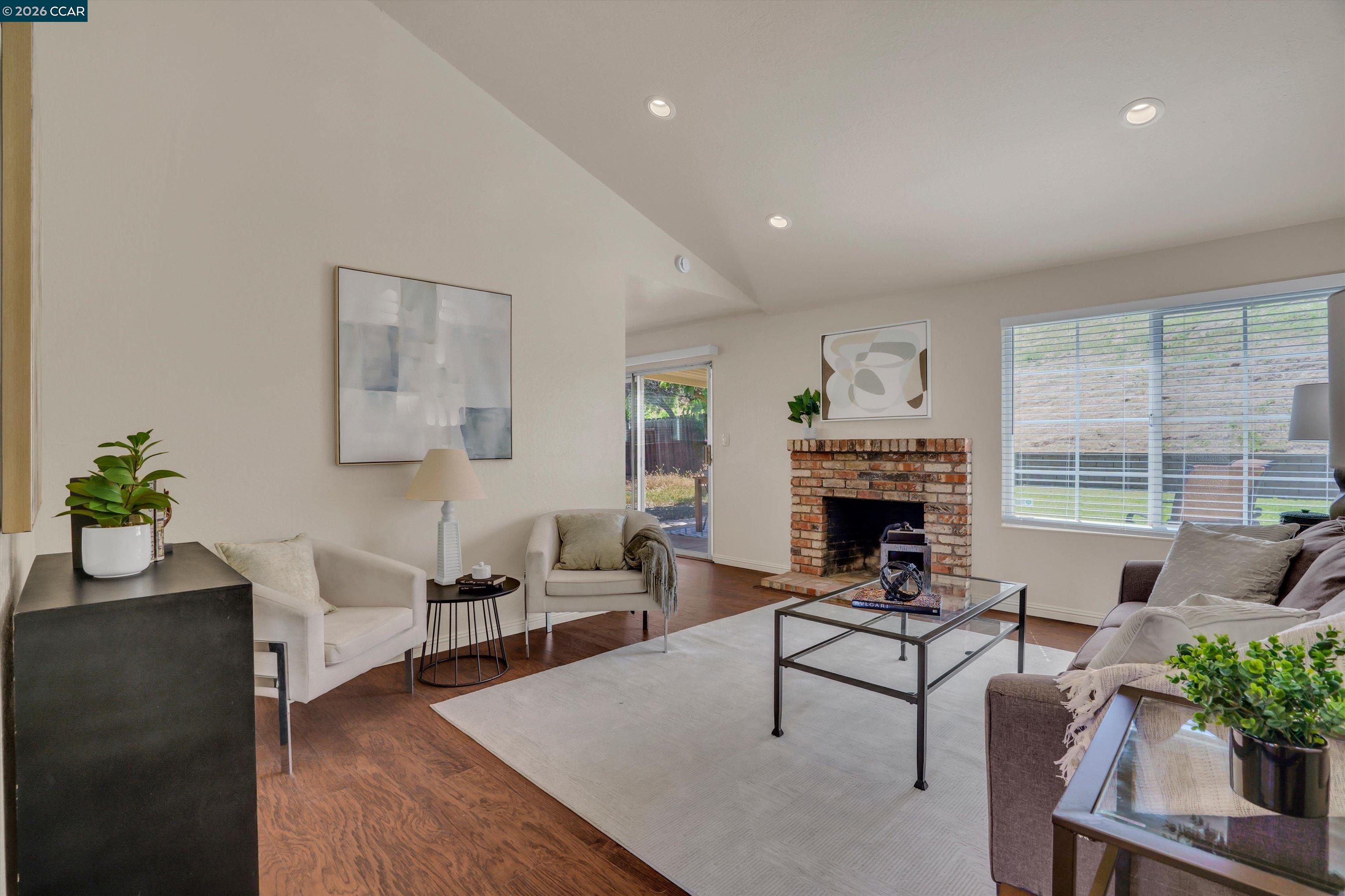 2333 Arthur Way