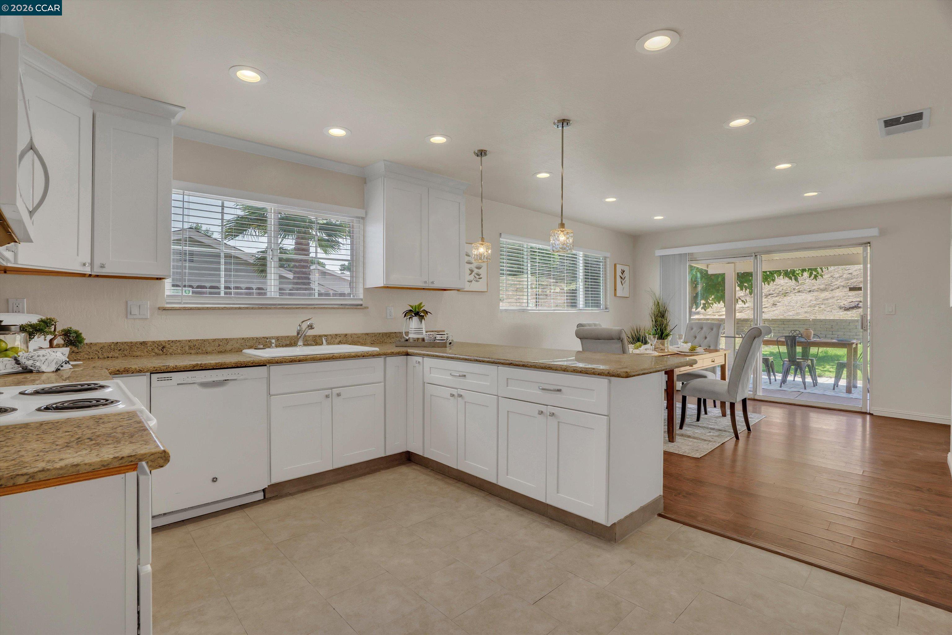 2333 Arthur Way