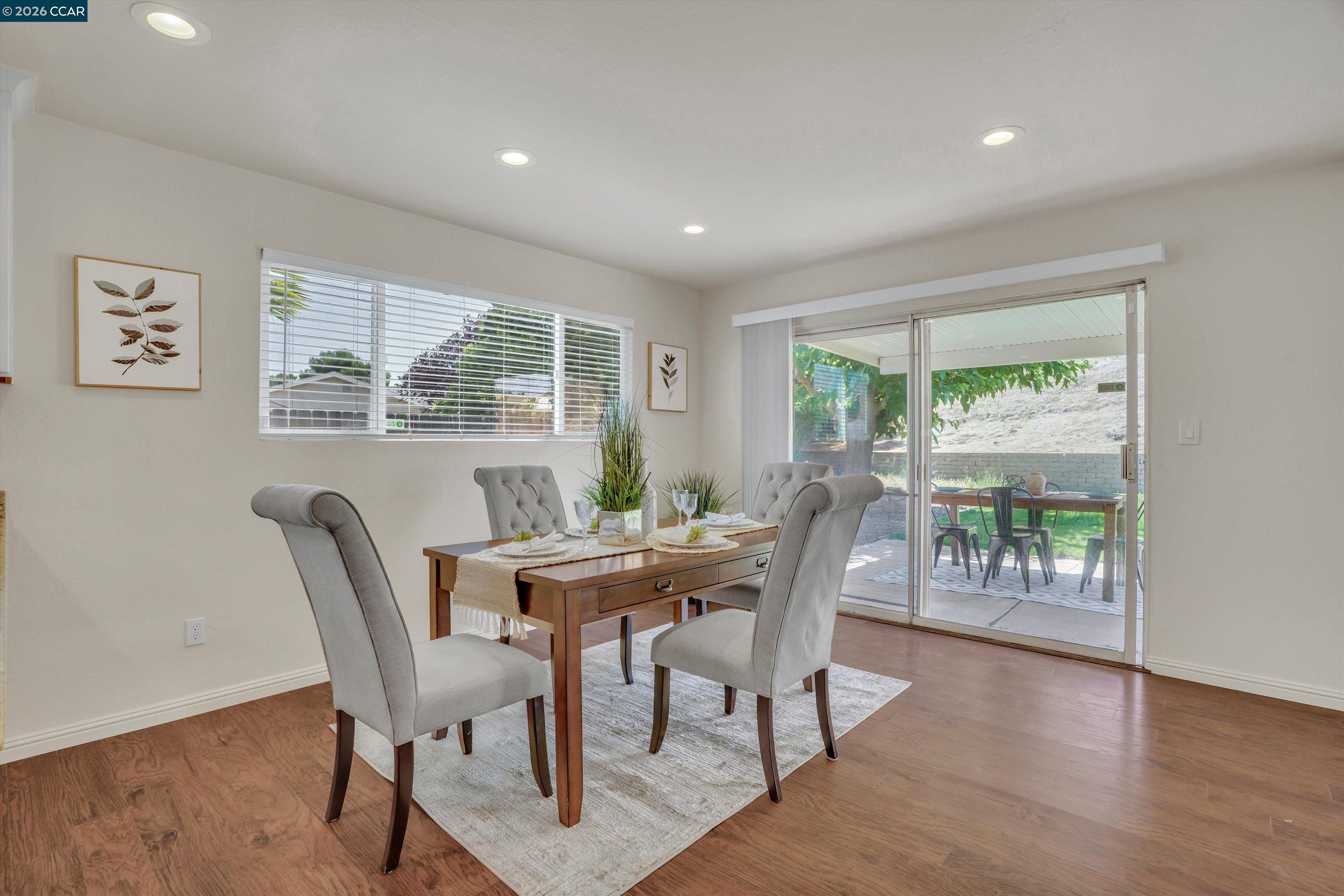 2333 Arthur Way