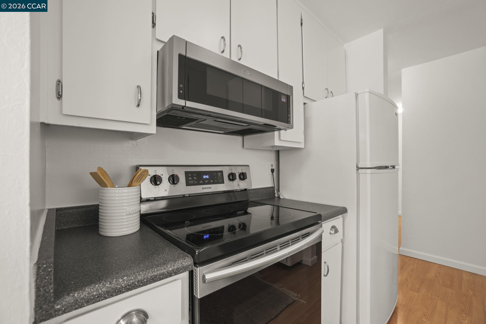 2564 Walnut Blvd # 116