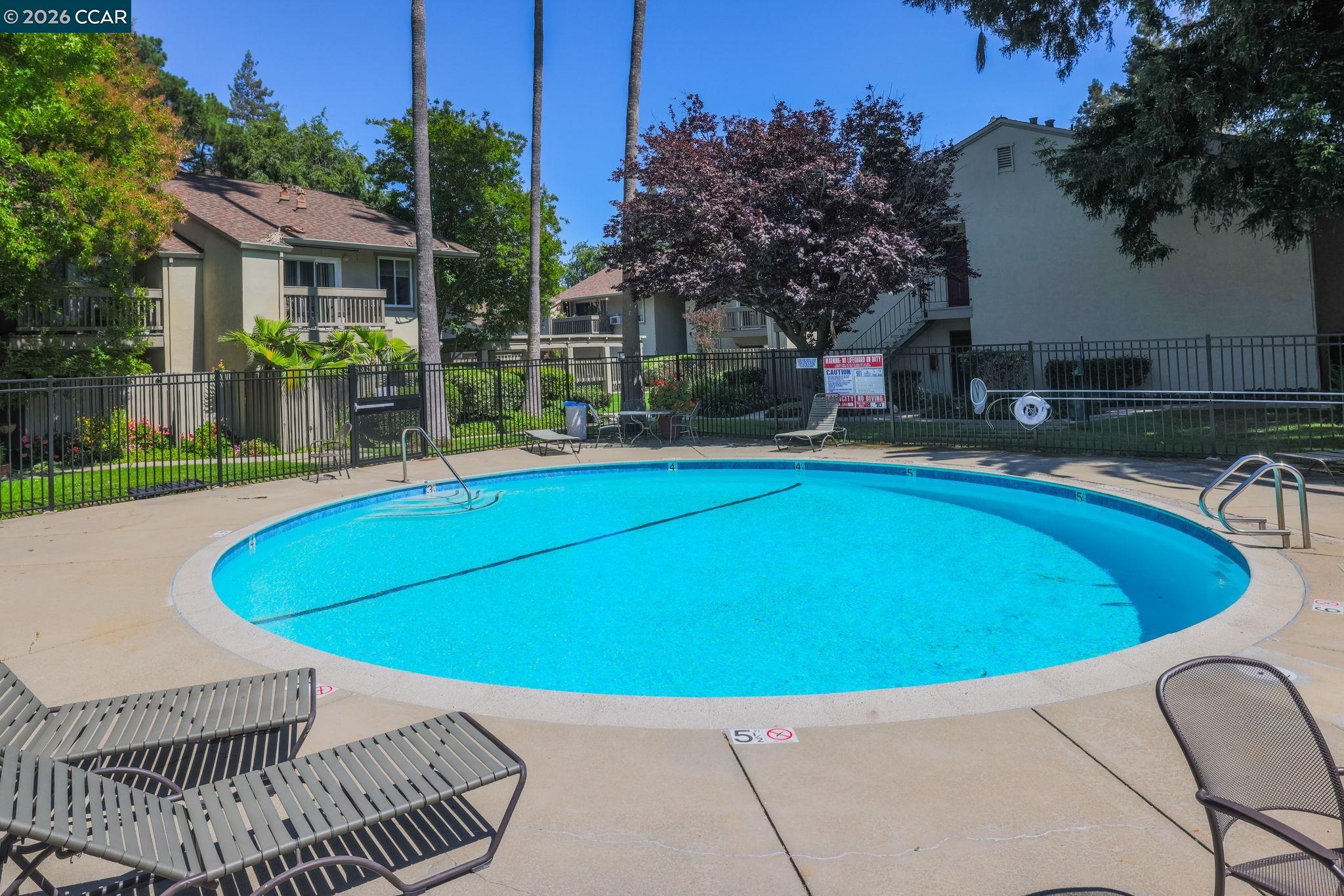 2564 Walnut Blvd # 116